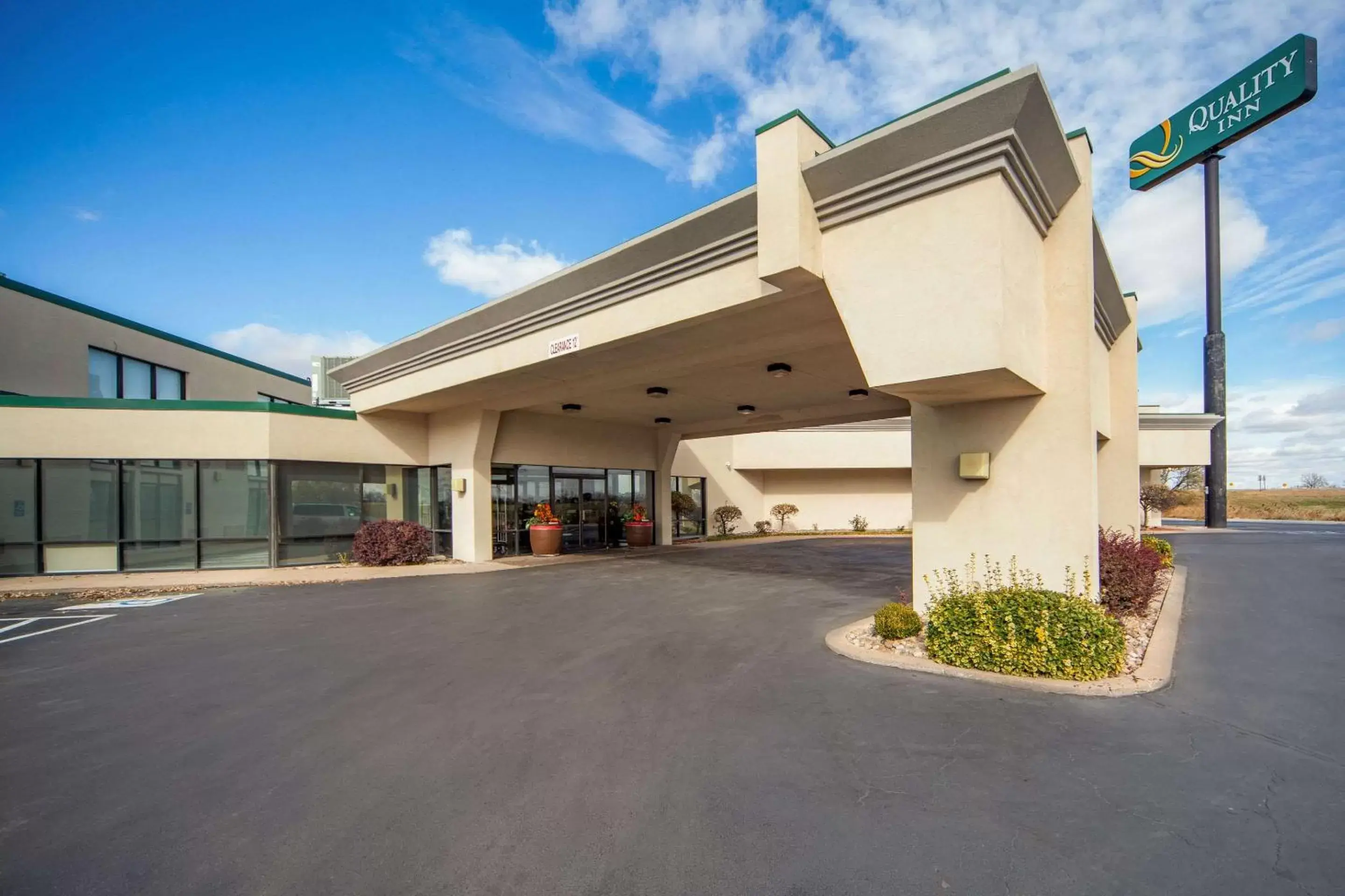 Property Building in Quality Inn and Conference Center I-80 Grand Island