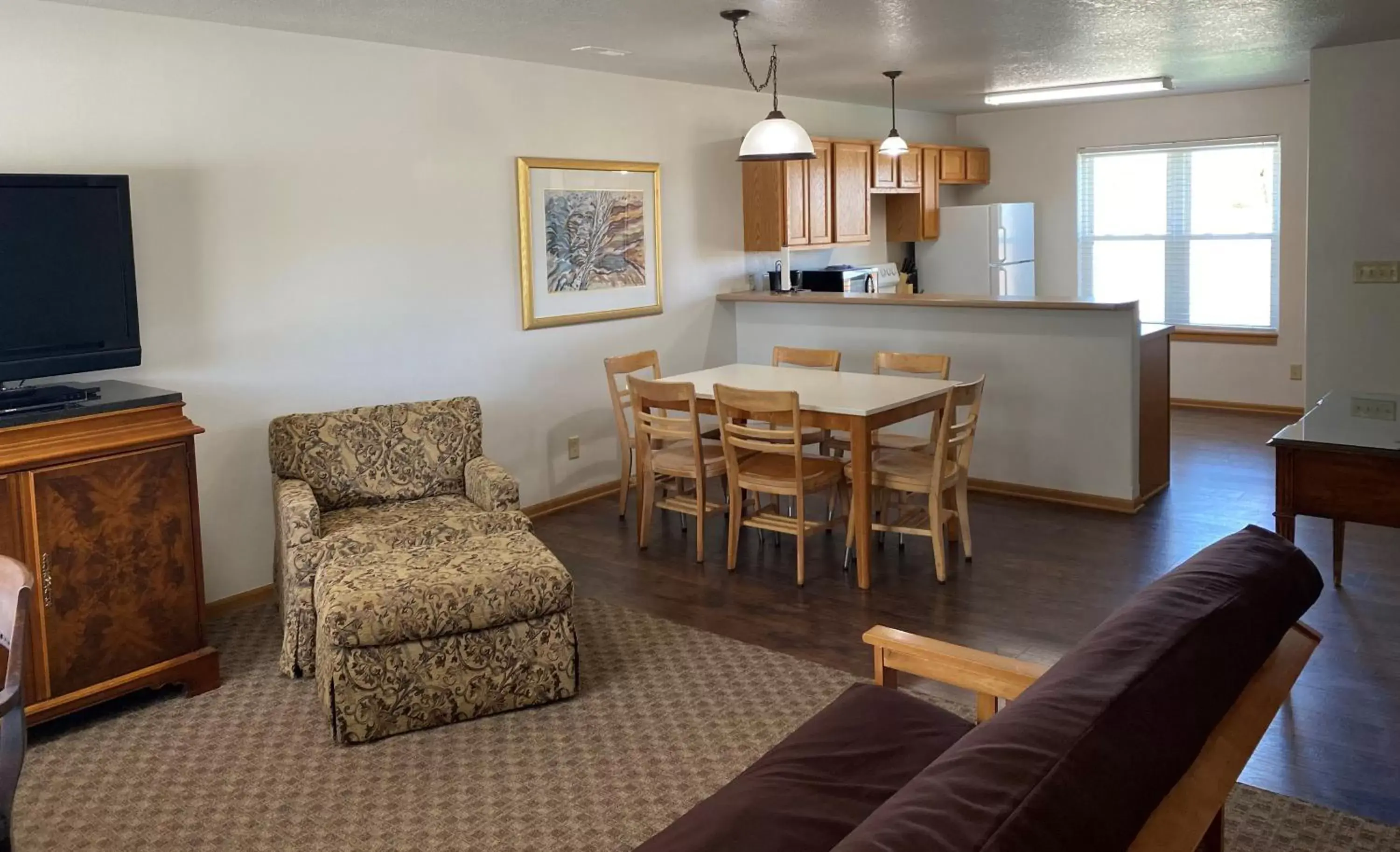 Kitchen or kitchenette, Seating Area in Nauvoo Vacation Condos and Villas