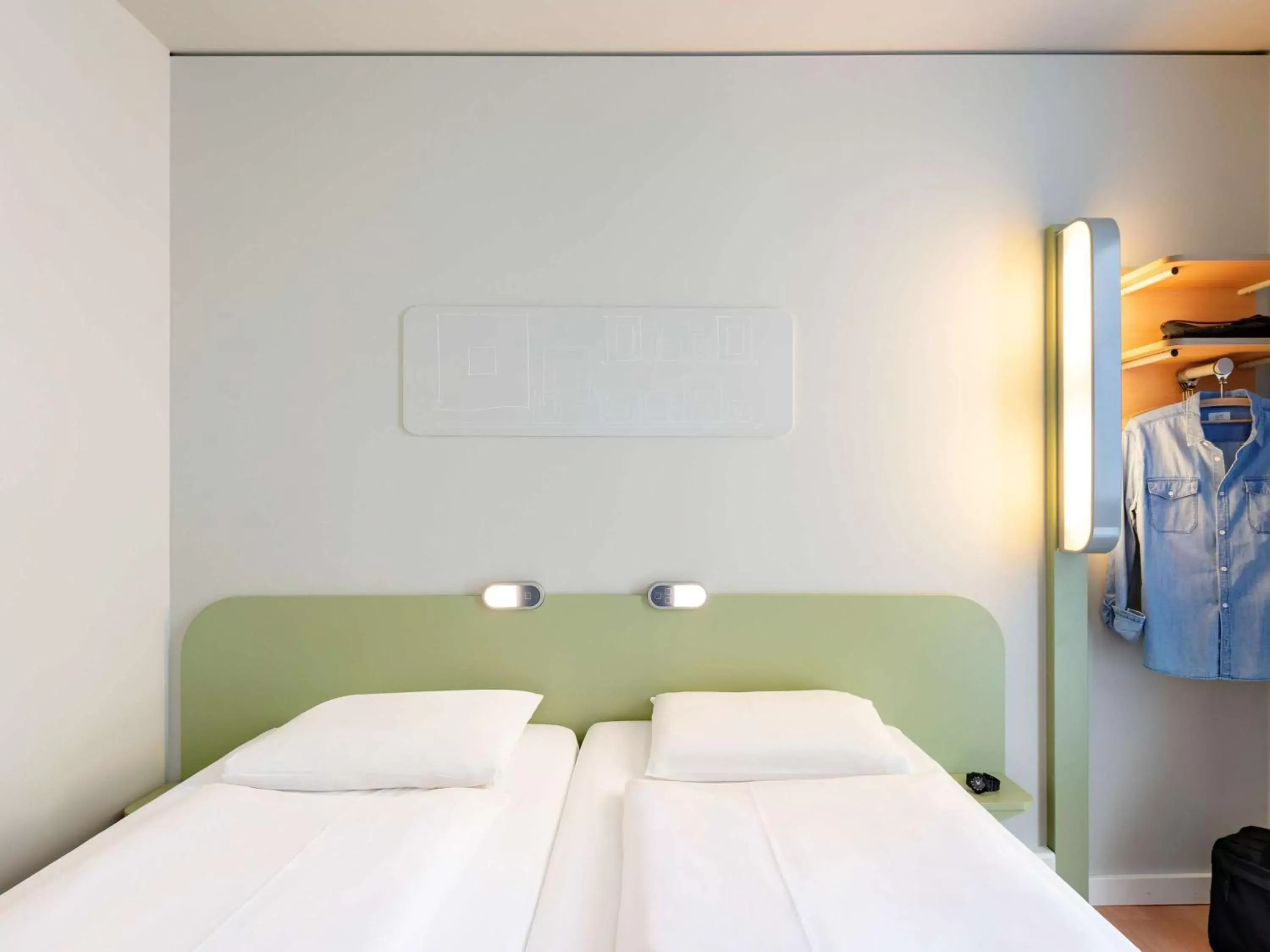 Photo of the whole room, Bed in ibis budget Muenchen City Olympiapark