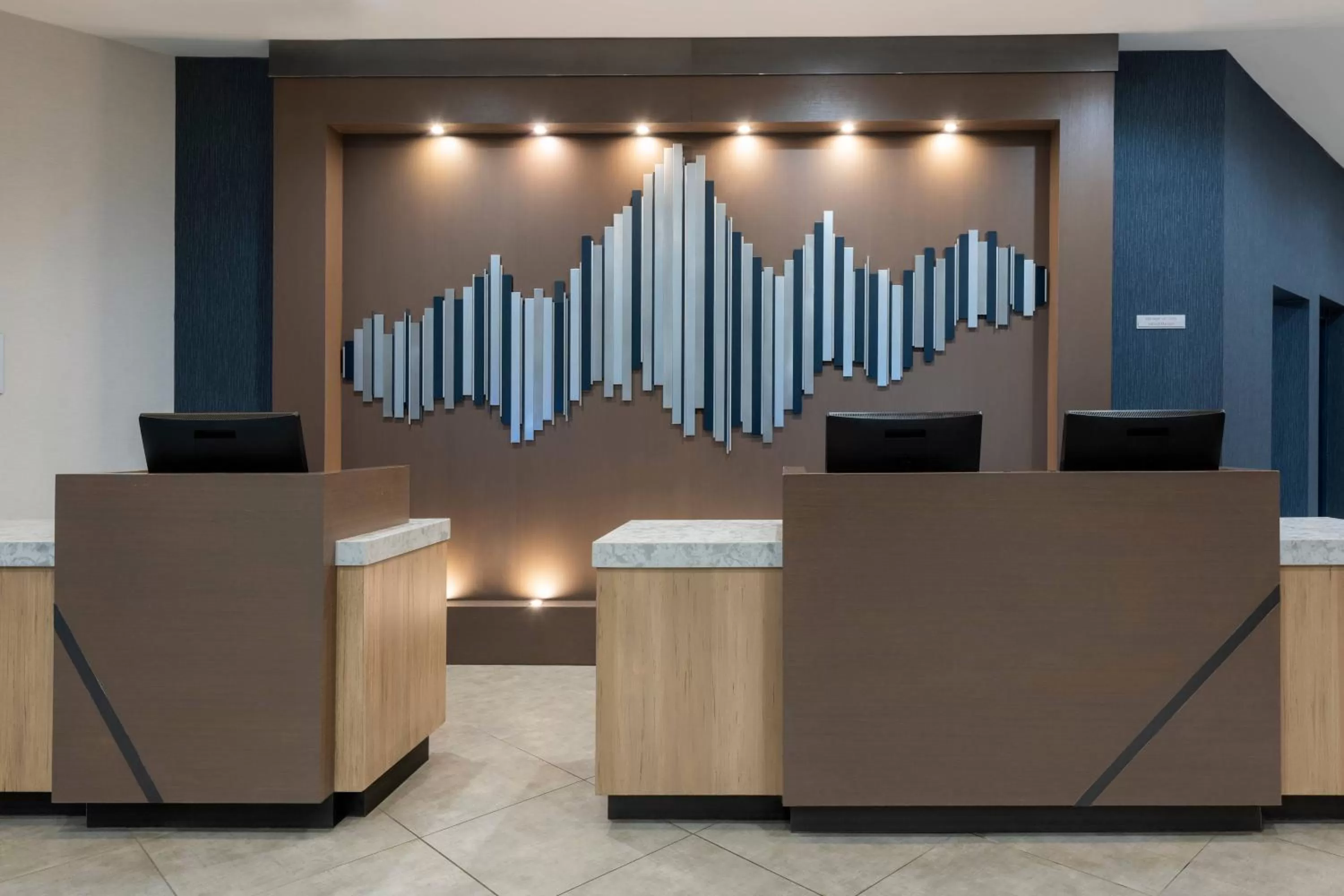 Lobby or reception in Delta Hotels by Marriott Grand Rapids Airport