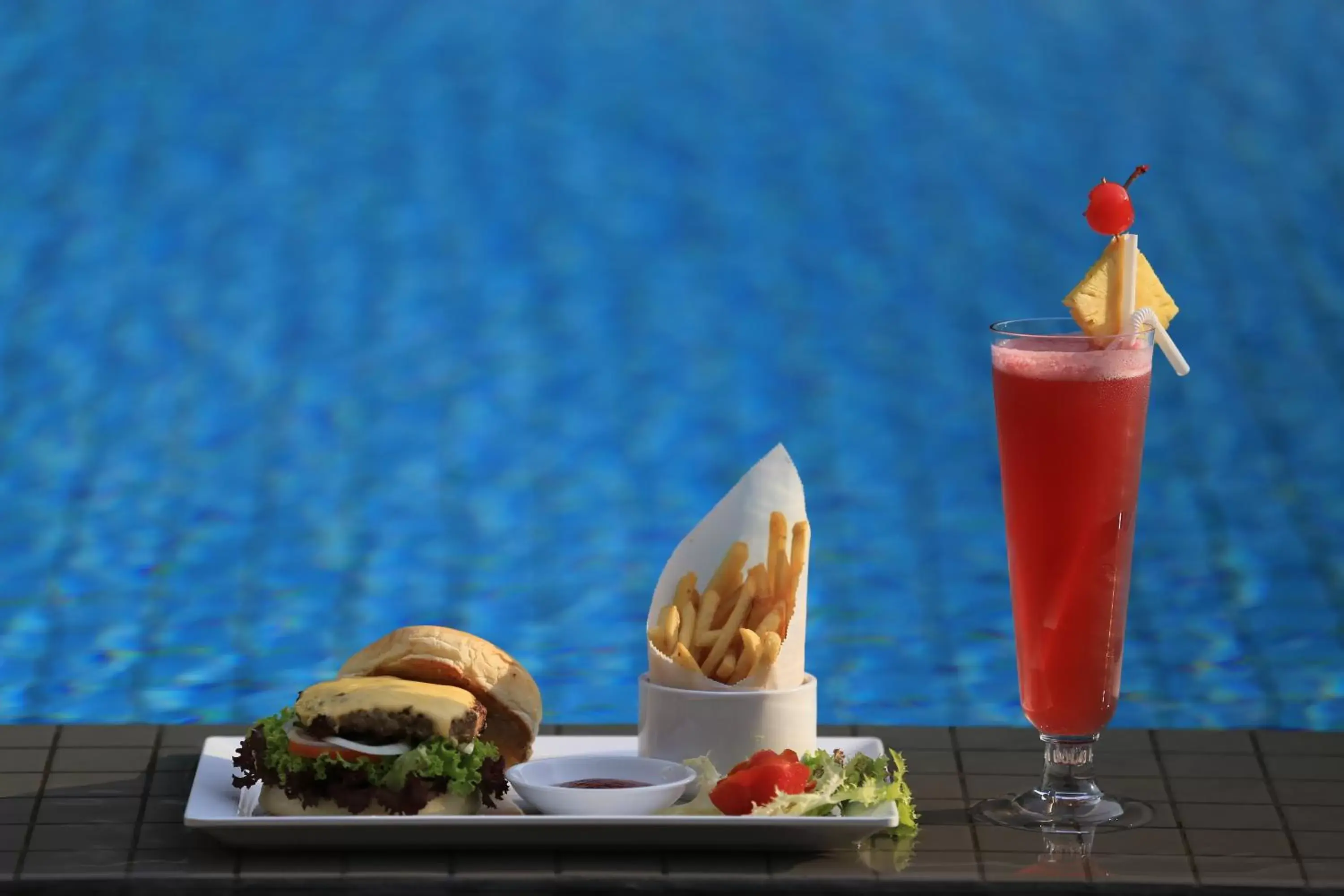 Swimming pool, Food in Somadevi Residence