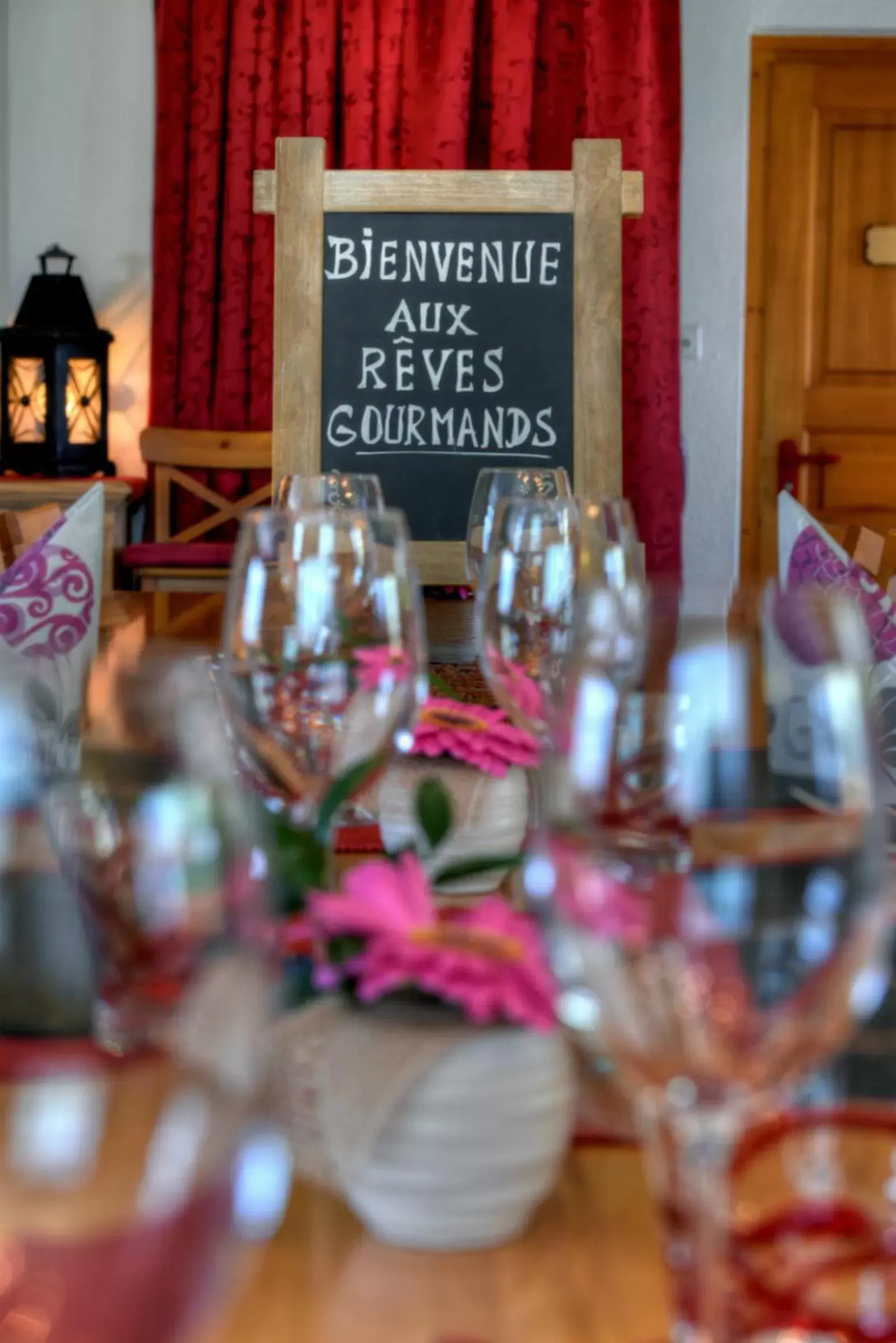 Restaurant/places to eat in Rêves Gourmands, Hôtellerie & Gastronomie