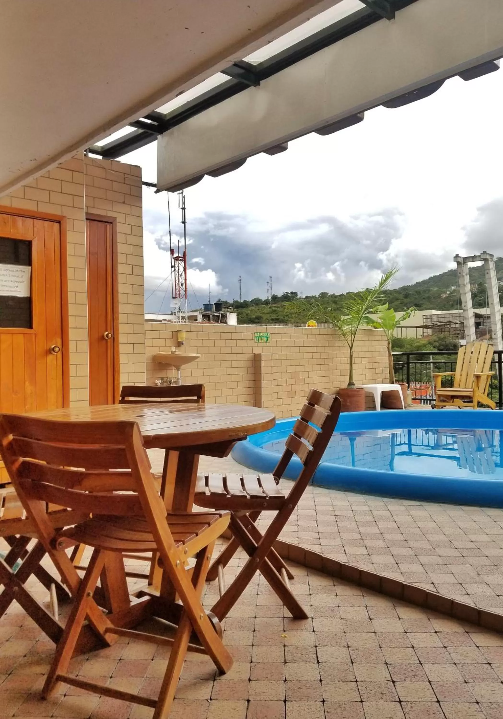 Swimming pool in Sam'S VIP Hostel San Gil