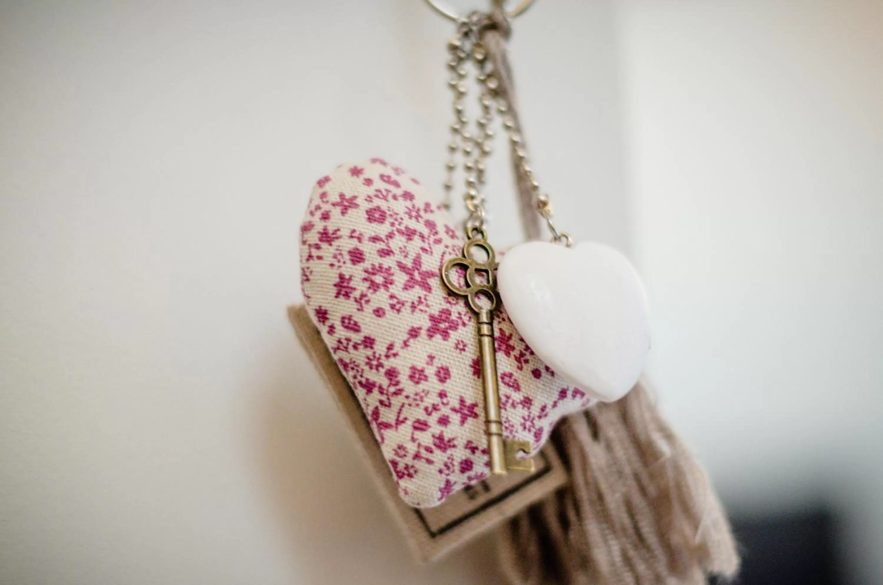 Decorative detail in The White Queen B&B