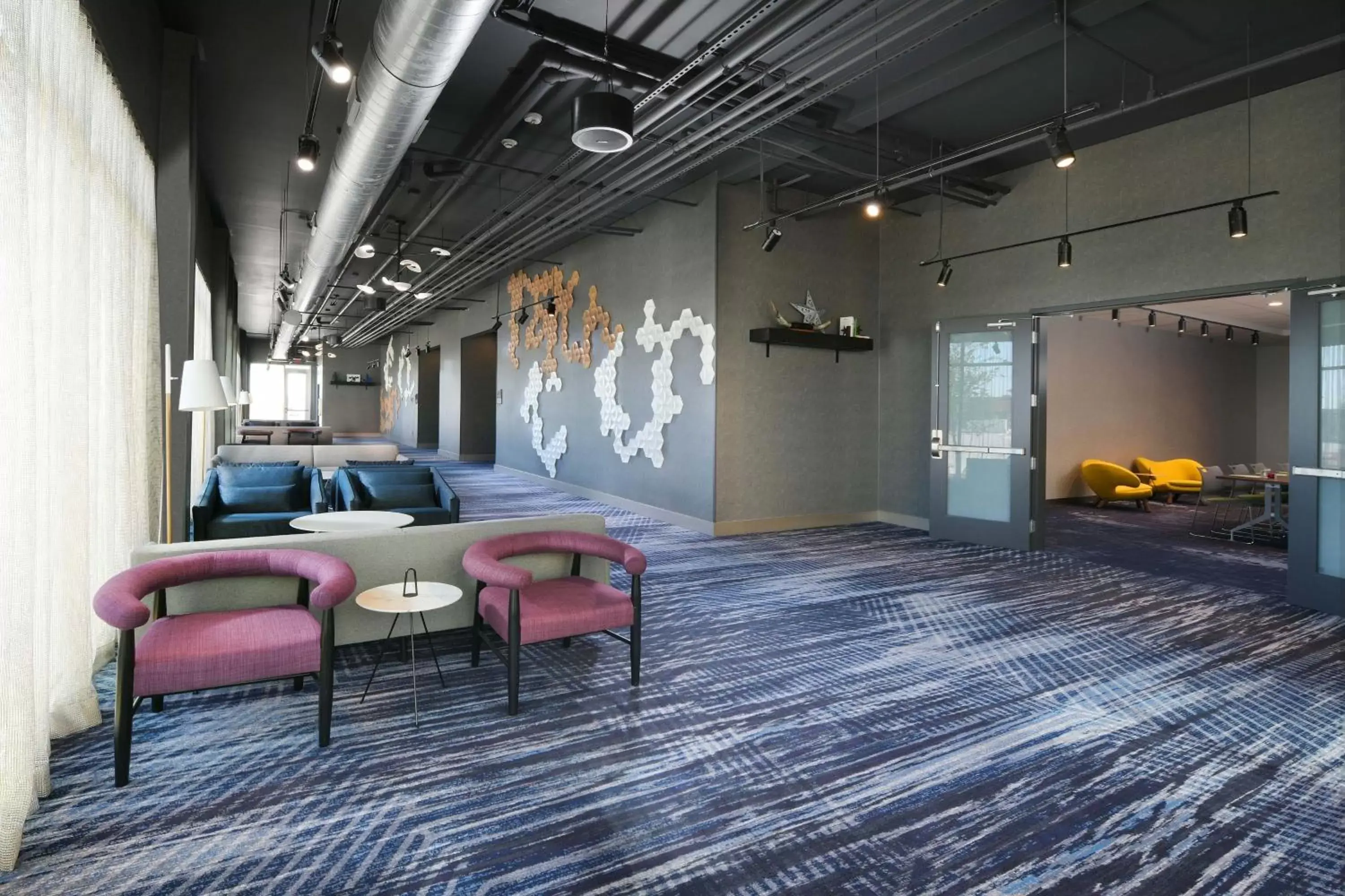 Meeting/conference room in Aloft Dallas Euless
