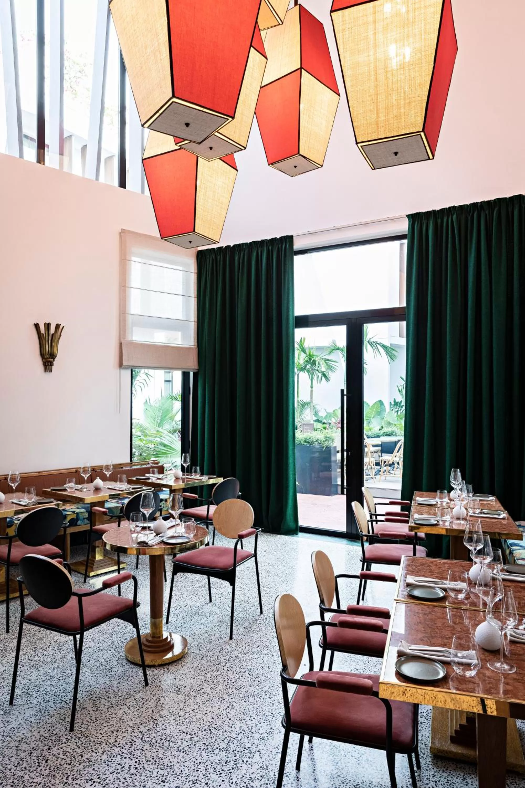 Restaurant/places to eat in La Maison Palmier Abidjan, a Member of Design Hotels