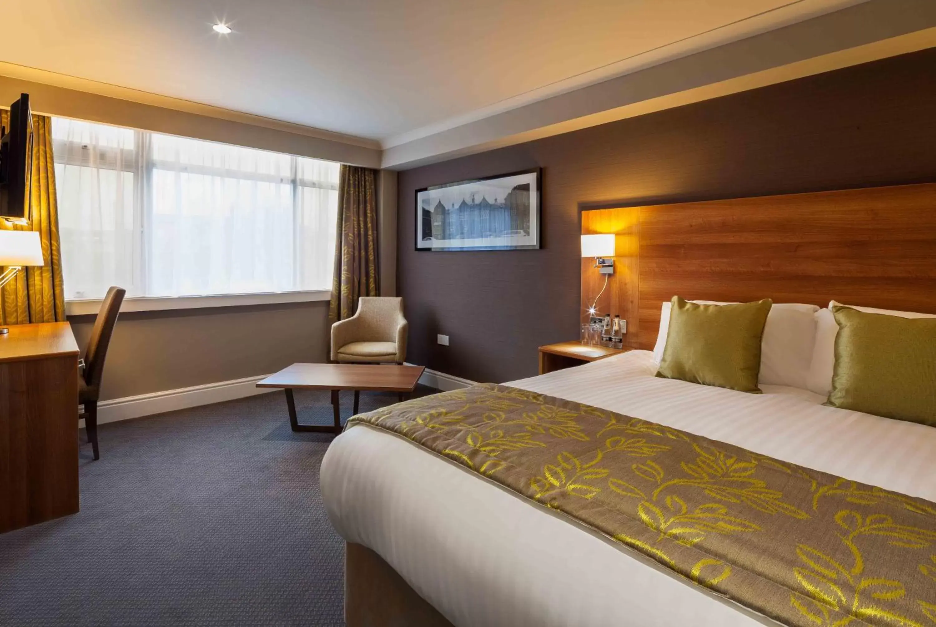 Bedroom, Bed in Best Western Manchester Altrincham Cresta Court Hotel