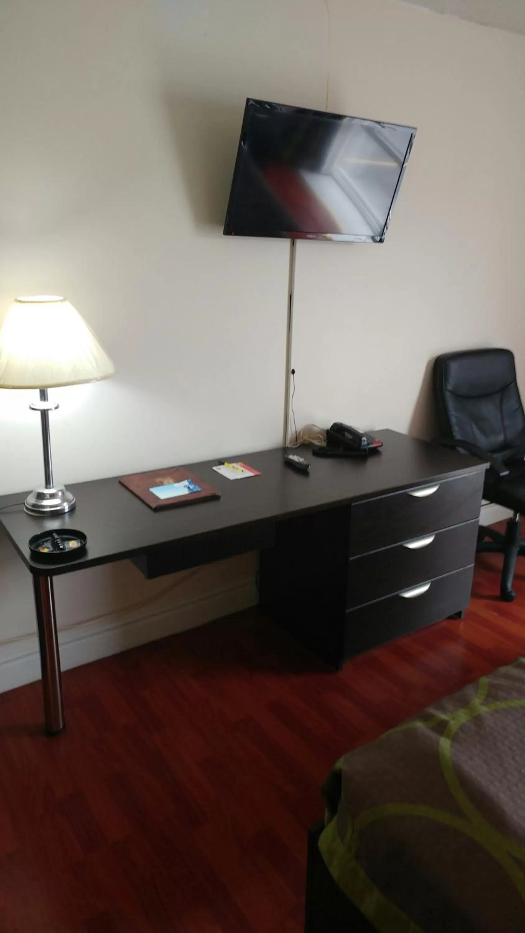 Double Room with Two Double Beds - Smoking in Super 8 by Wyndham Cambridge/Kitchener/Waterloo Area