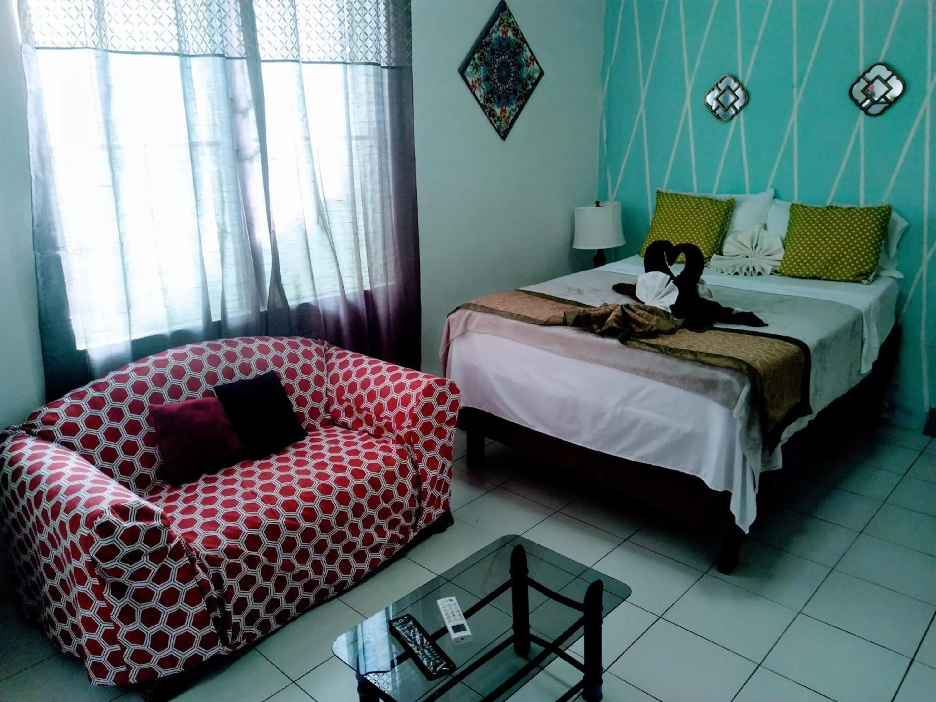 Bed in The Red Hut Inn Bed in The Red Hut Inn