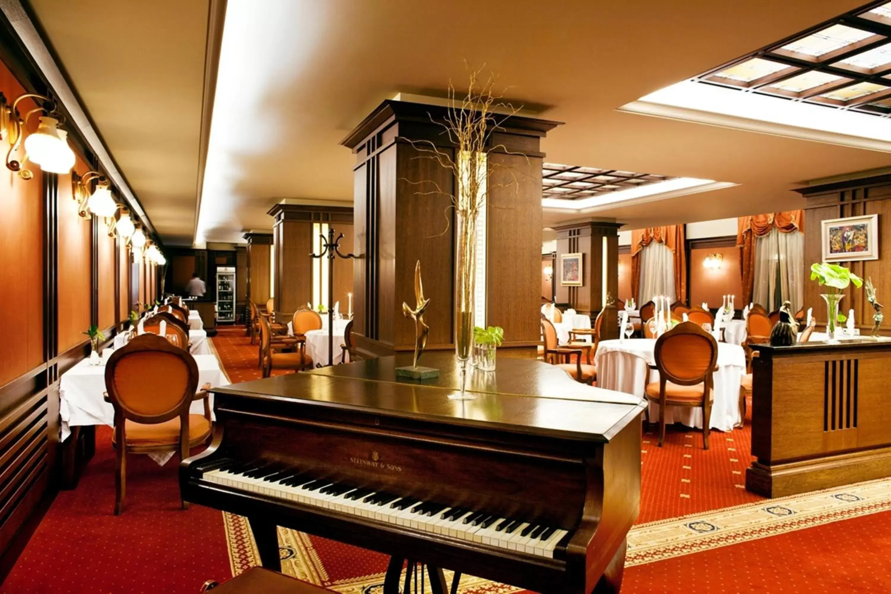 Restaurant/places to eat in Grand Hotel Sofia - Top Location, The Most Spacious Rooms in the City, Secured Paid Underground Parking