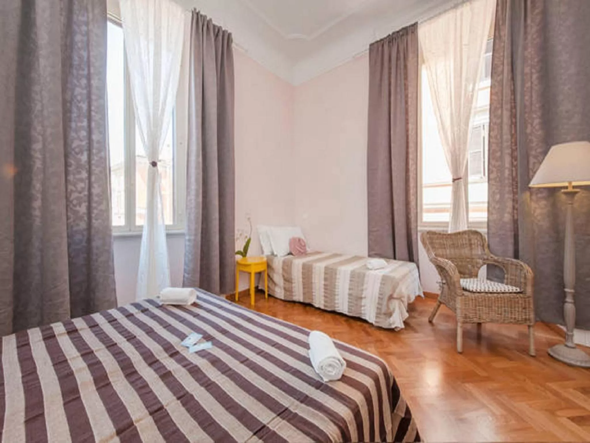 Decorative detail, Bed in Sesto Suites Central