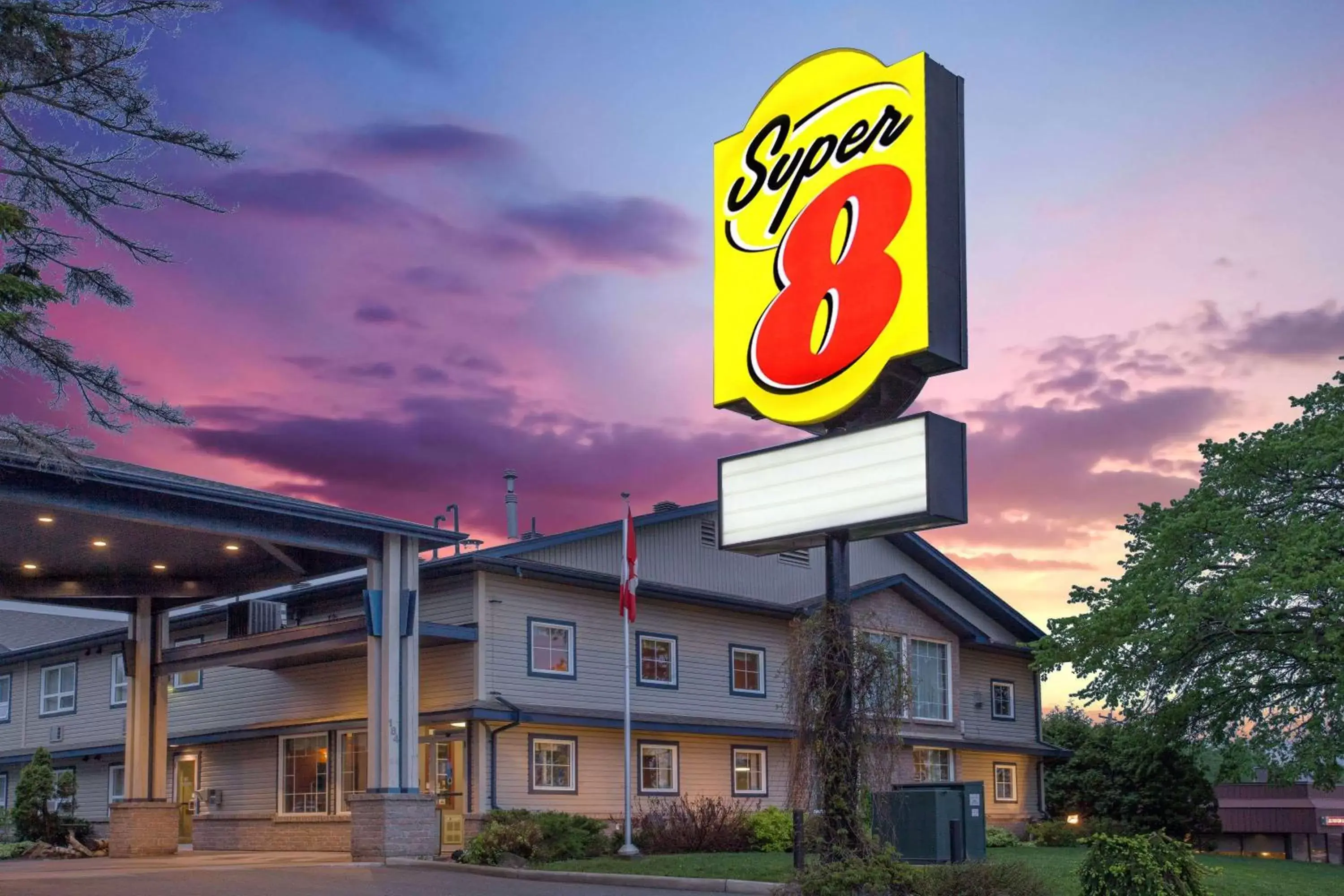 Property Building in Super 8 by Wyndham Sault Ste Marie On