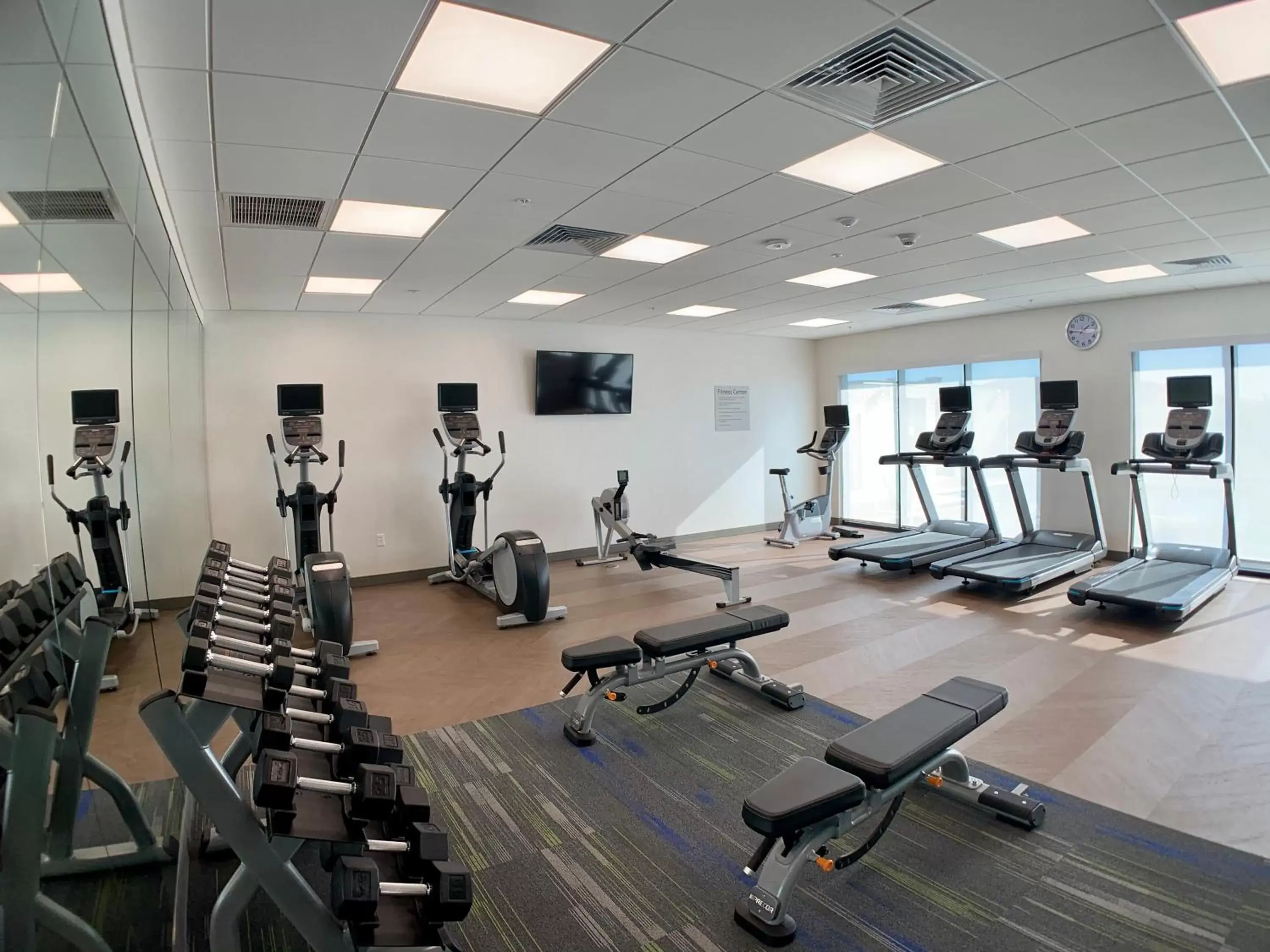 Spa and wellness centre/facilities, Fitness Center/Facilities in Holiday Inn Express & Suites - Phoenix North - Happy Valley, an IHG Hotel