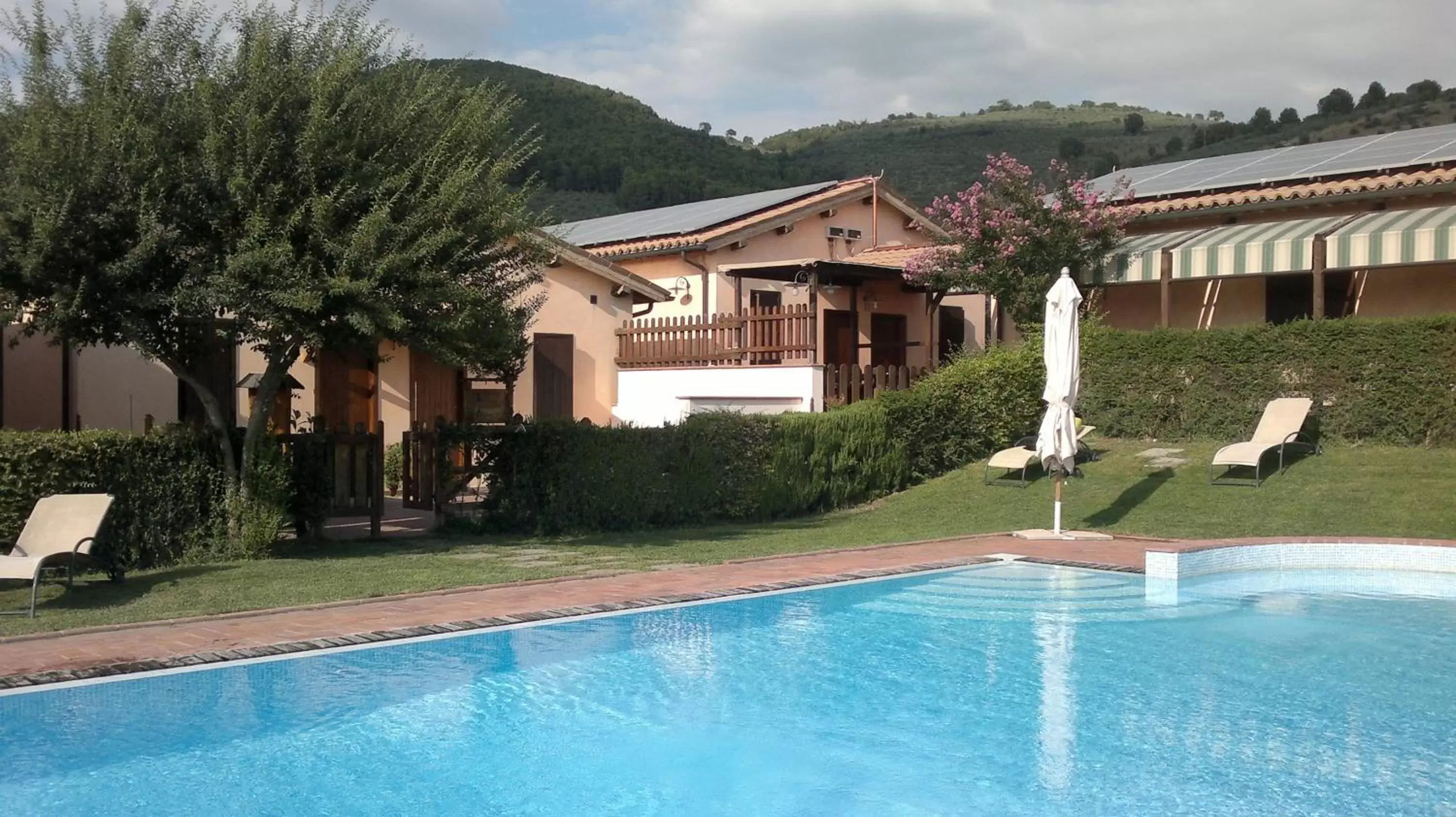 Swimming pool, Property Building in Il Borgo Dell'Ulivo