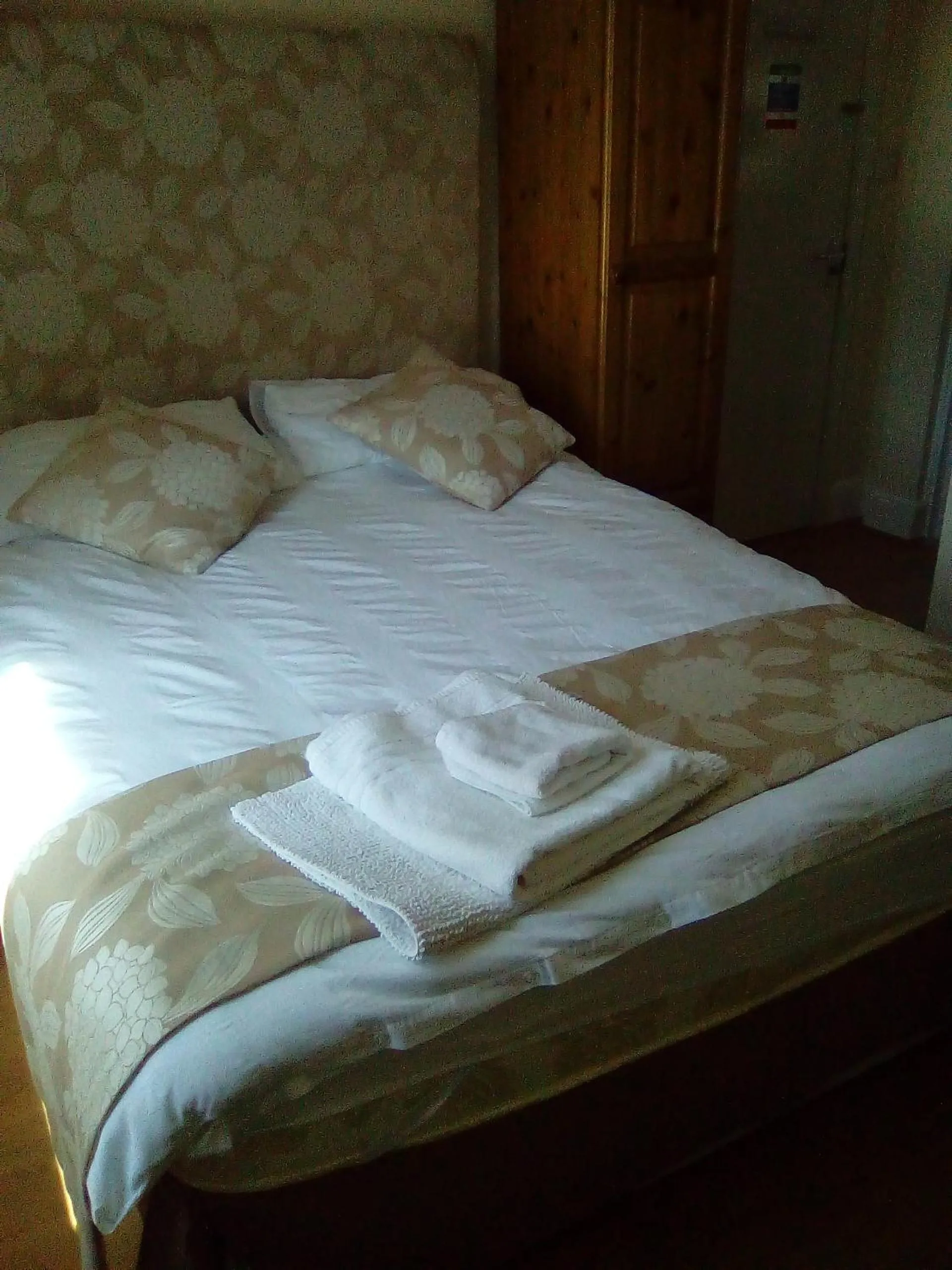 Bedroom, Bed in The Wilton Weymouth