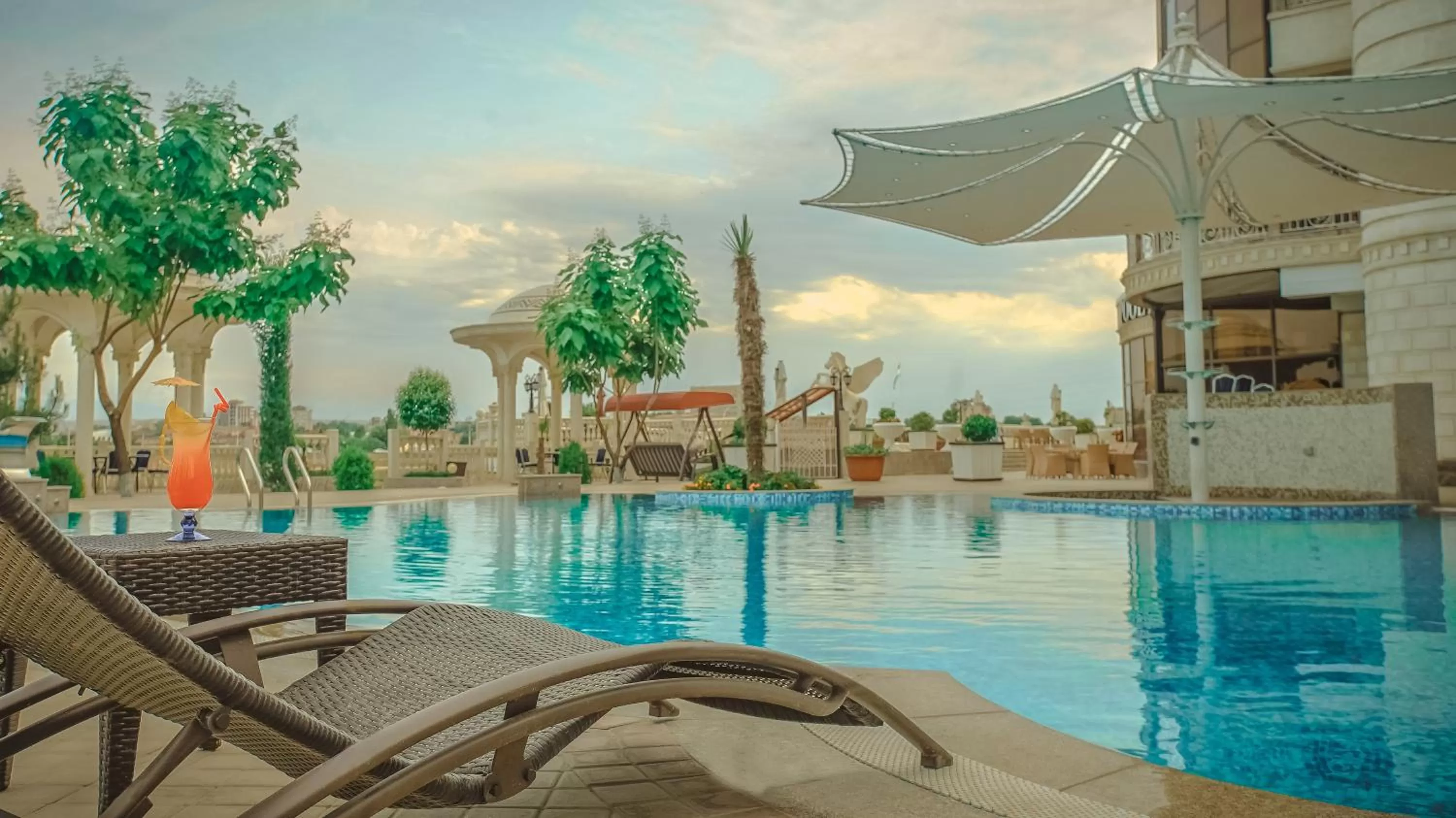 Swimming pool in Parliament Palace Hotel
