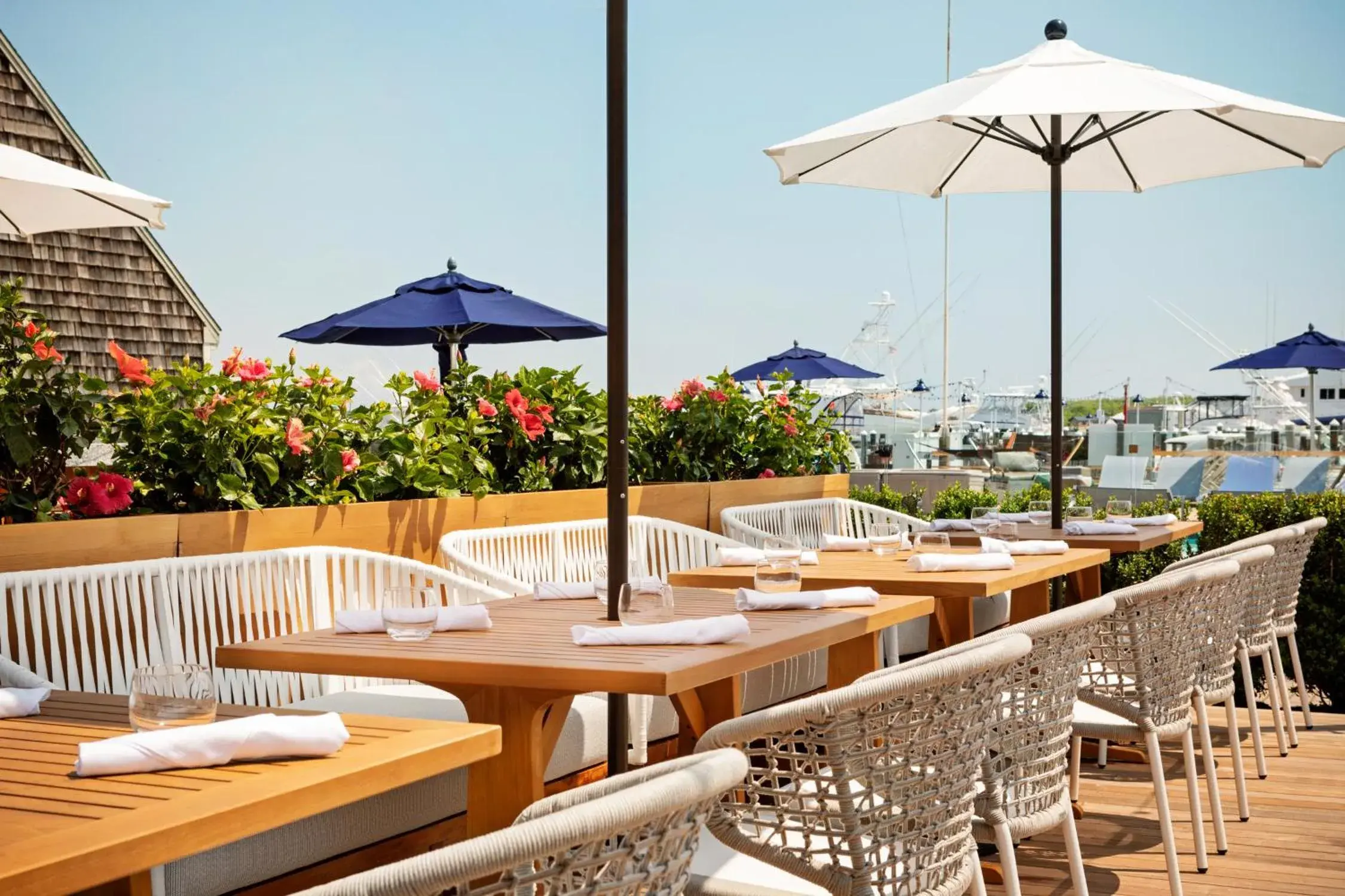 Patio, Restaurant/Places to Eat in Montauk Yacht Club