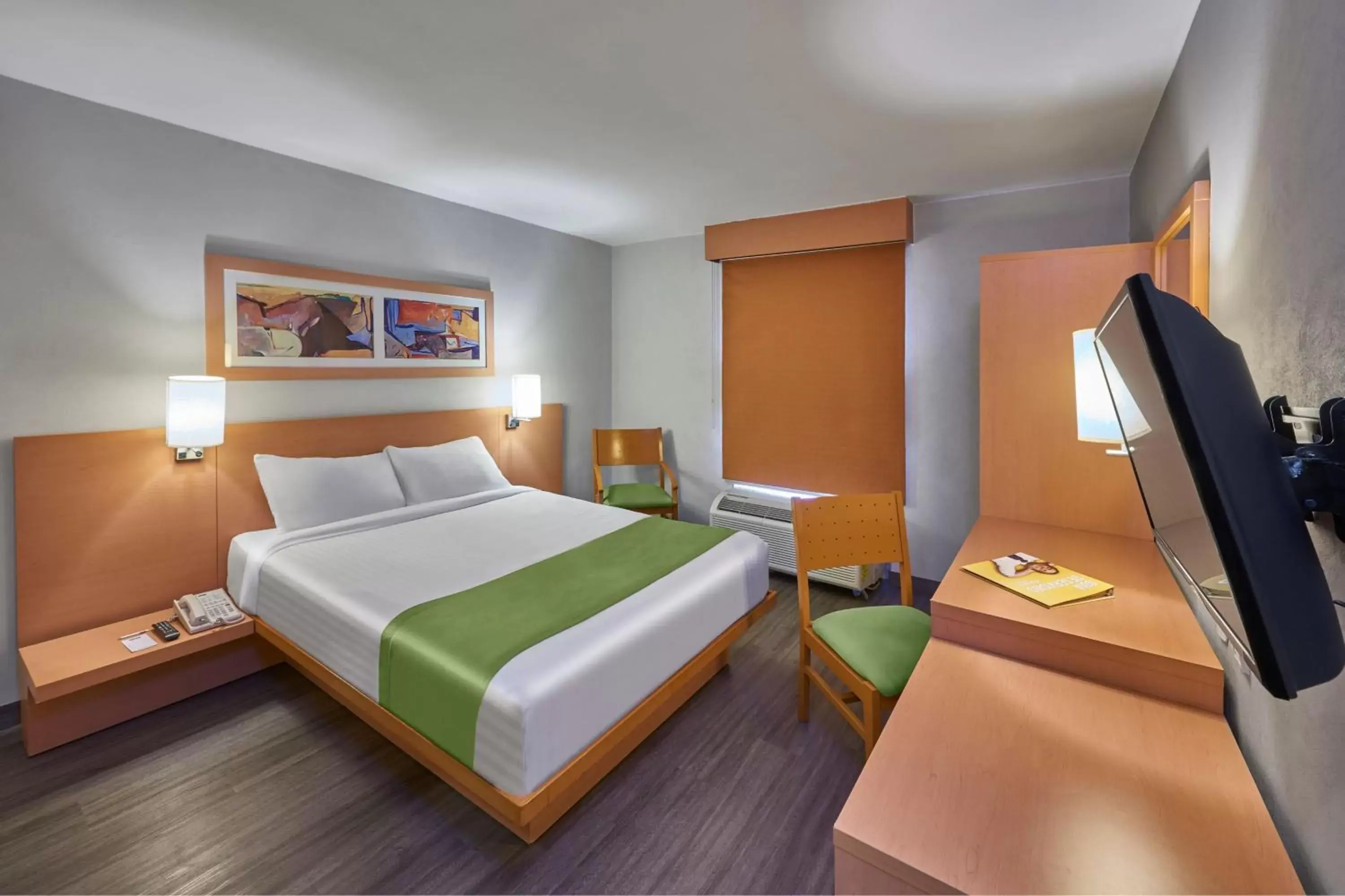 Photo of the whole room, Bed in City Express by Marriott Celaya Parque