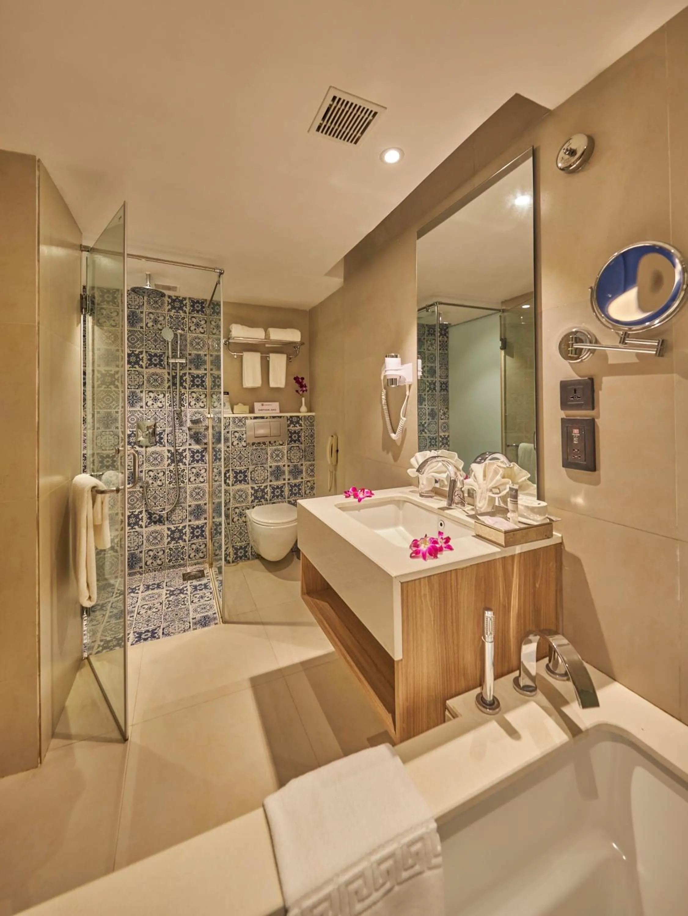 Shower in Royal Orchid Beach Resort & Spa, Utorda Beach Goa