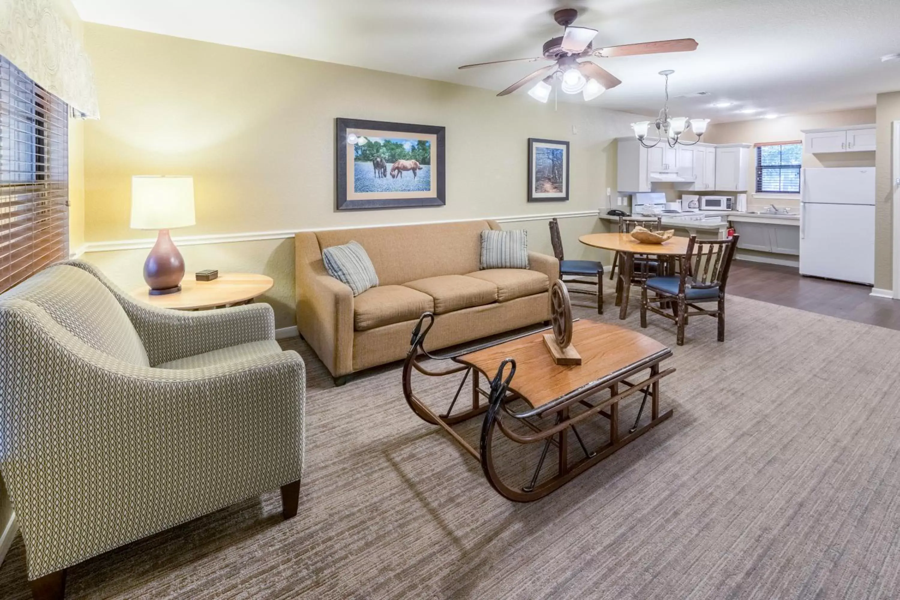 Photo of the whole room, Seating Area in Holiday Inn Club Vacations Piney Shores Resort at Lake Conroe