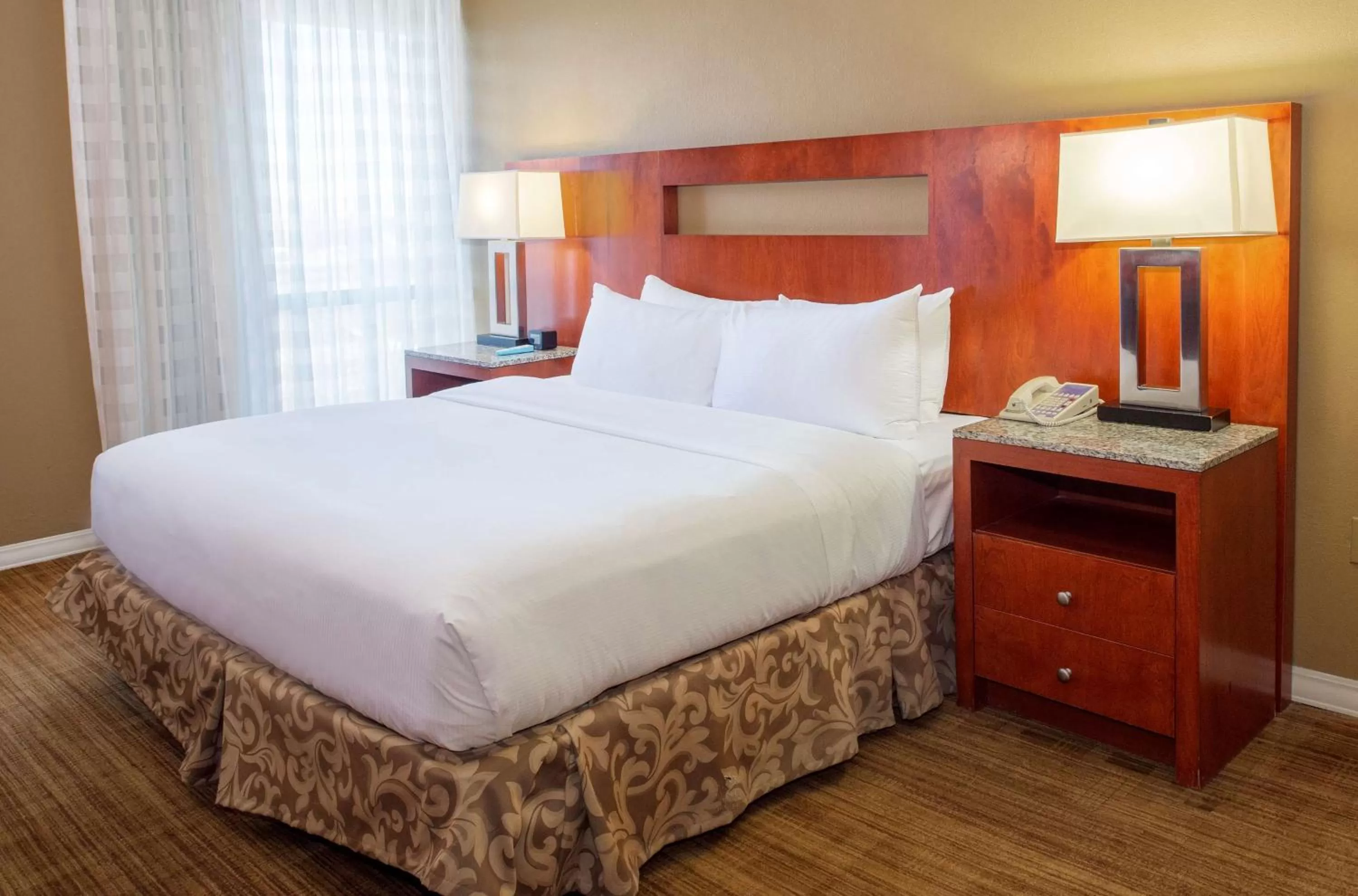 Bed in Hilton St. Louis Airport