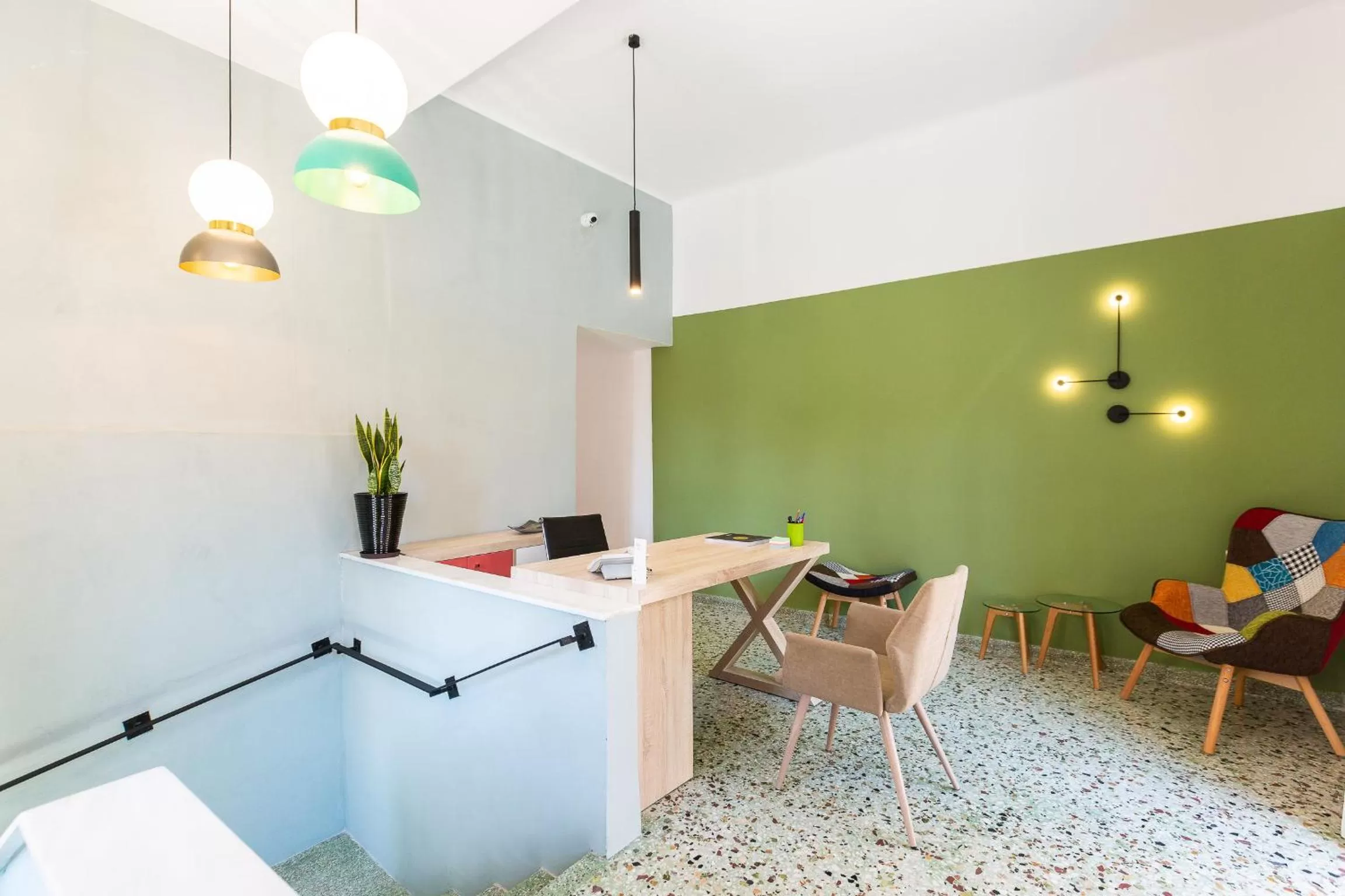 Day in Ark 68 City Rooms