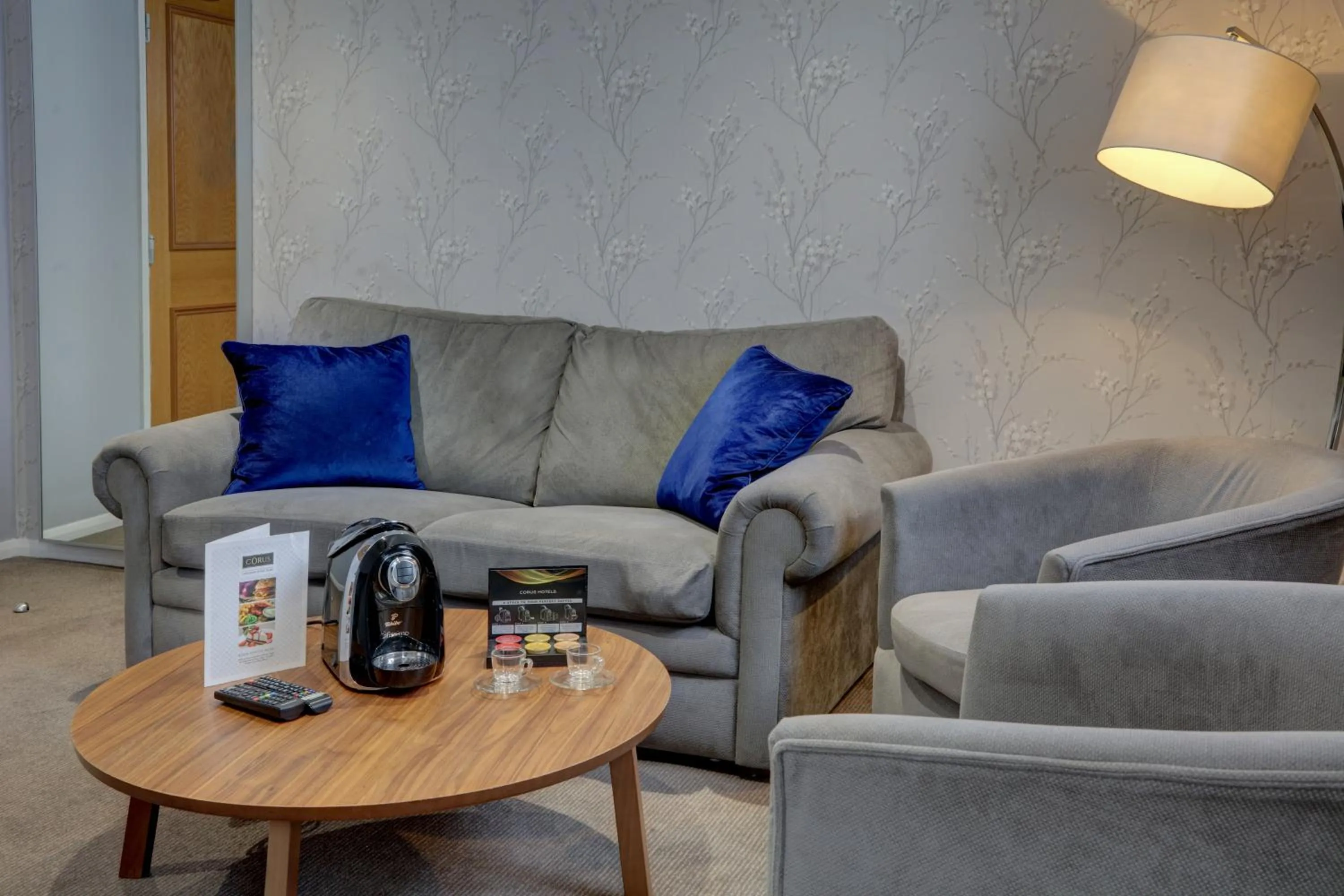 Living room in Corus Hyde Park Hotel