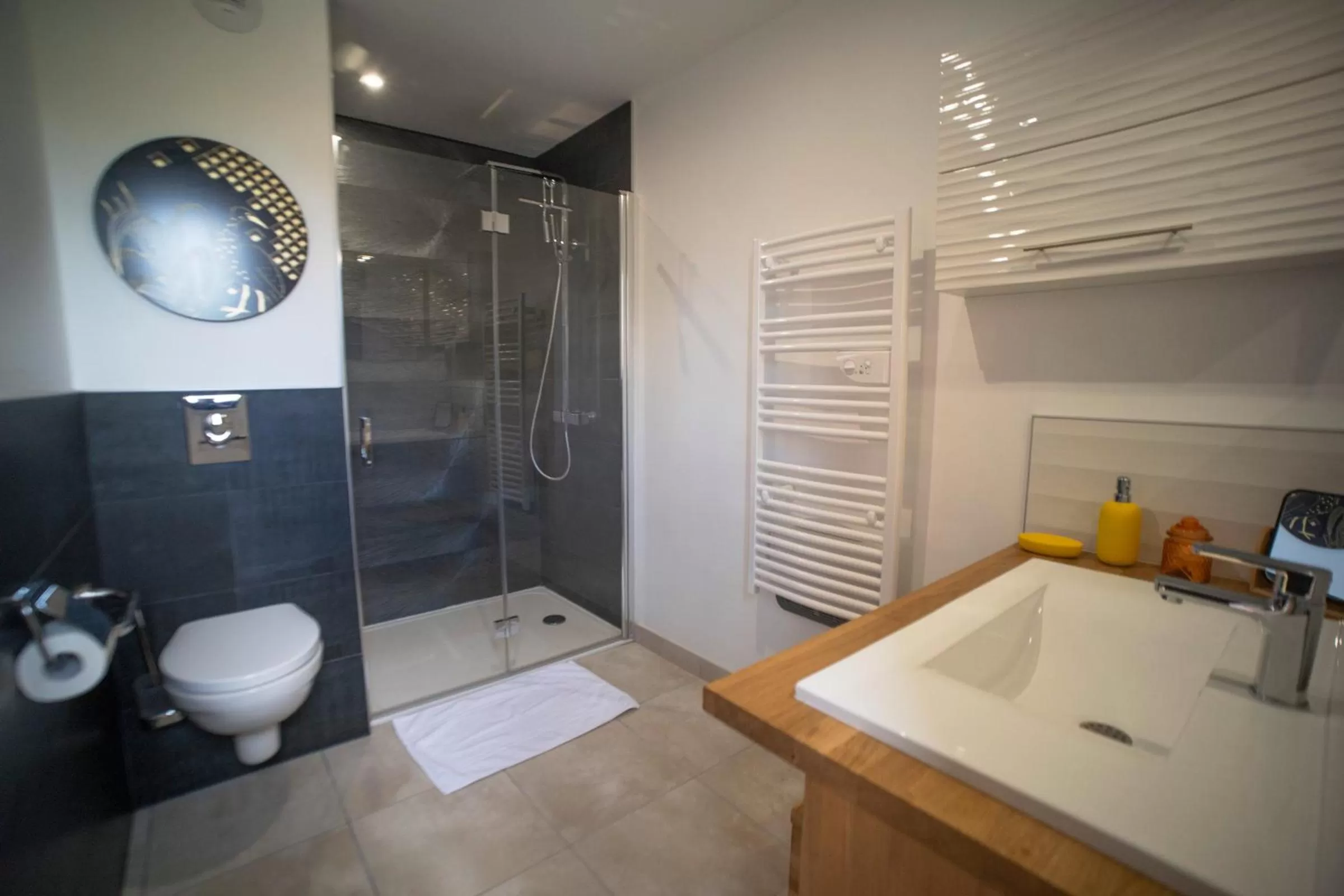 Toilet in Le jardin des 4 saisons