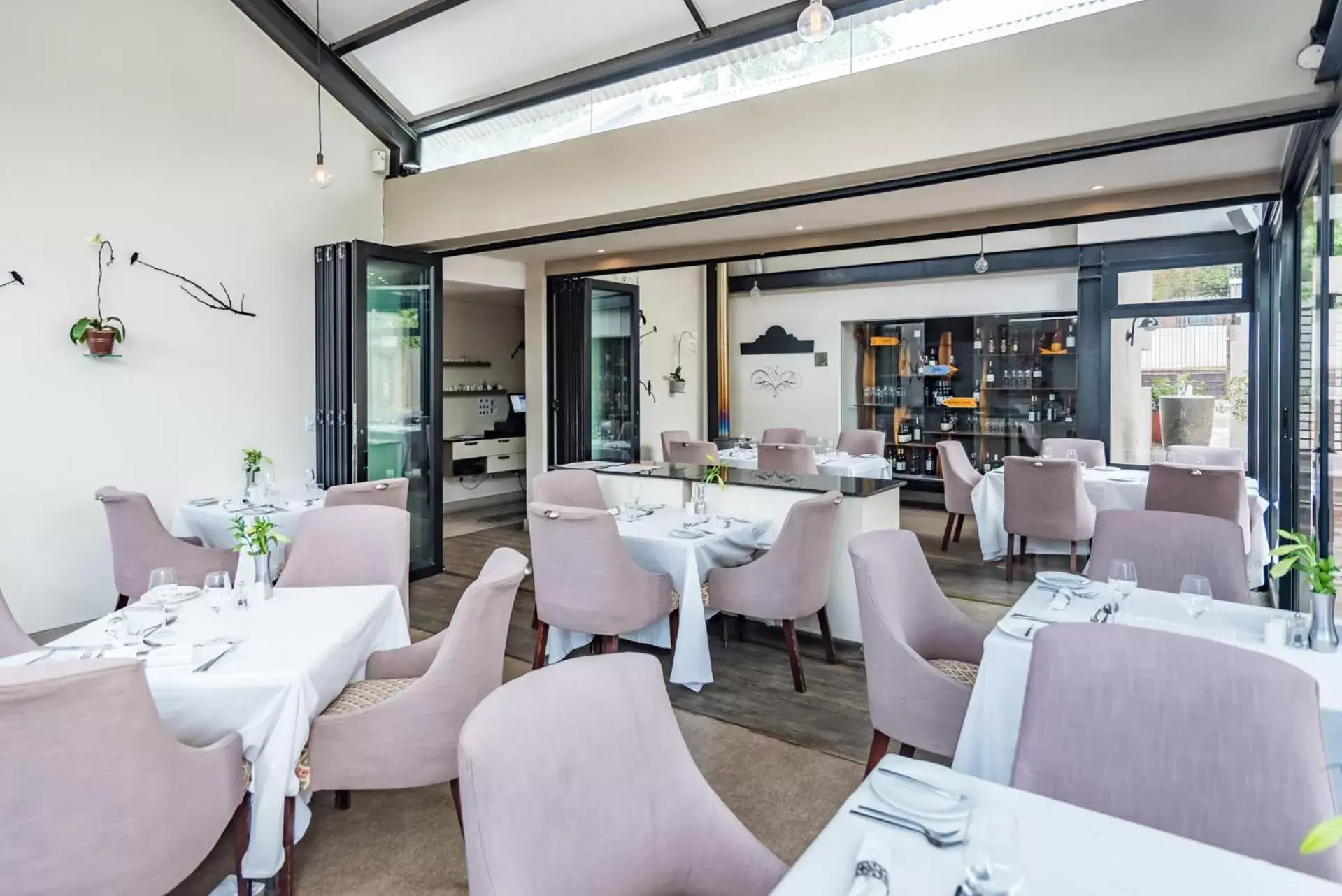 Restaurant/Places to Eat in Clico Boutique Hotel