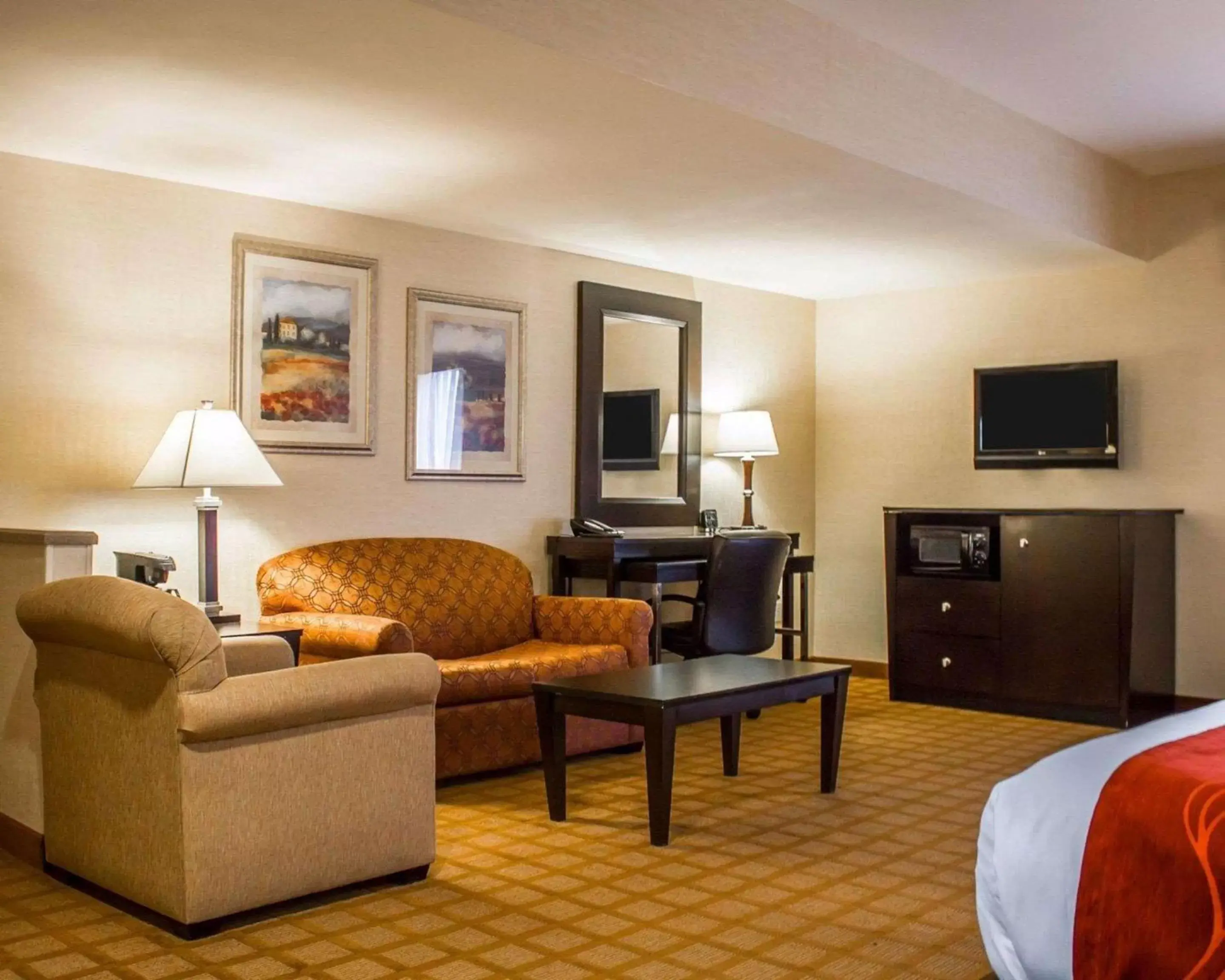 Photo of the whole room, Bed in Comfort Suites Edinboro Photo of the whole room, Bed in Comfort Suites Edinboro