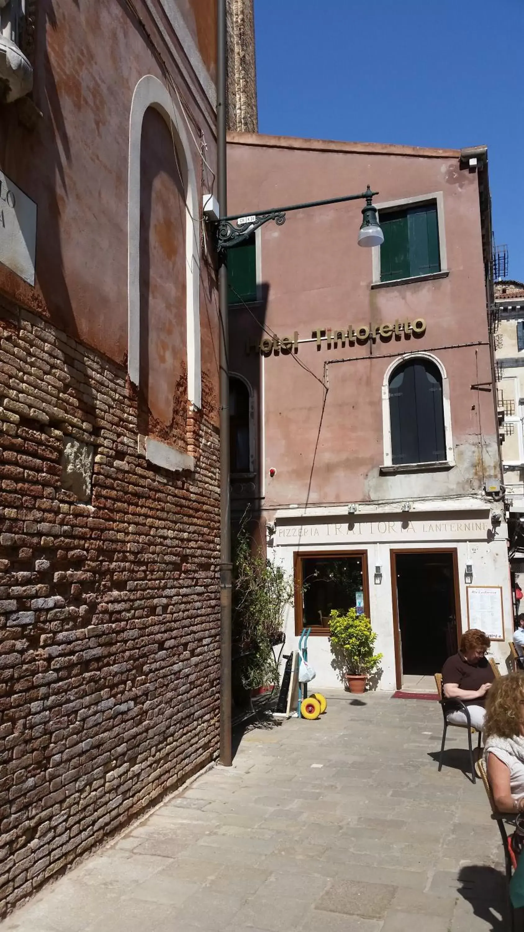 Facade/entrance, Property Building in Hotel Tintoretto