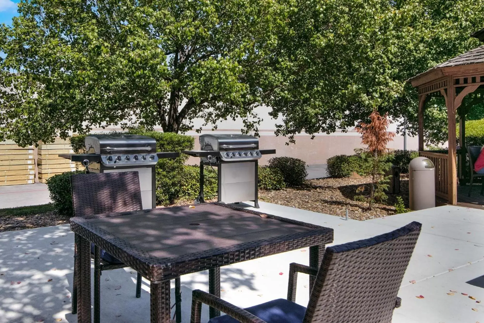 Patio in Holiday Inn Express & Suites Longview North, an IHG Hotel