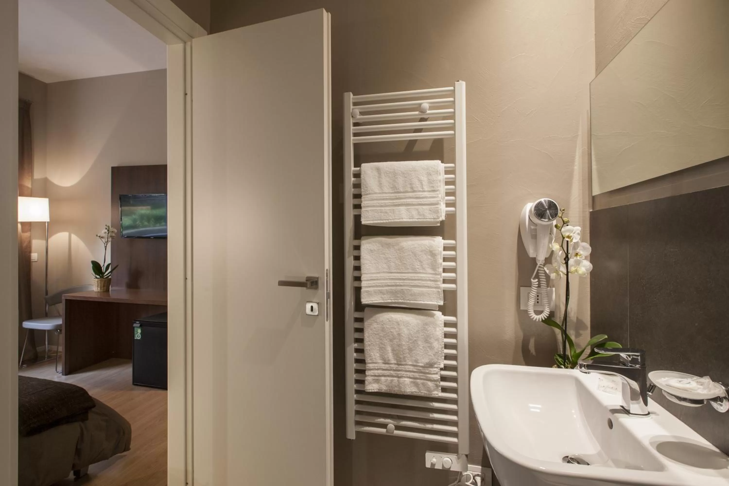 Bathroom in NG Guest House Roma San Pietro