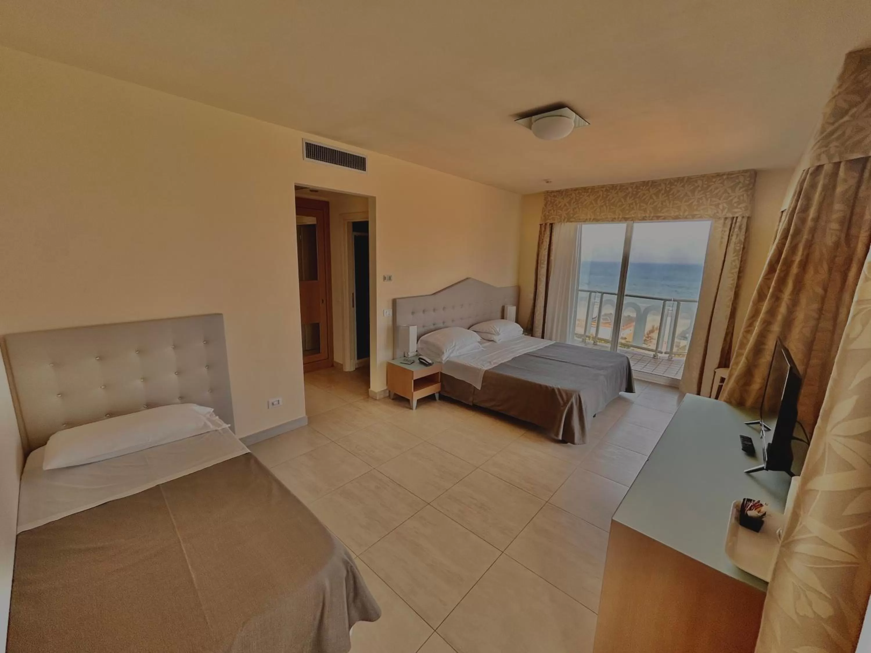 View (from property/room), Bed in Hotel Adria