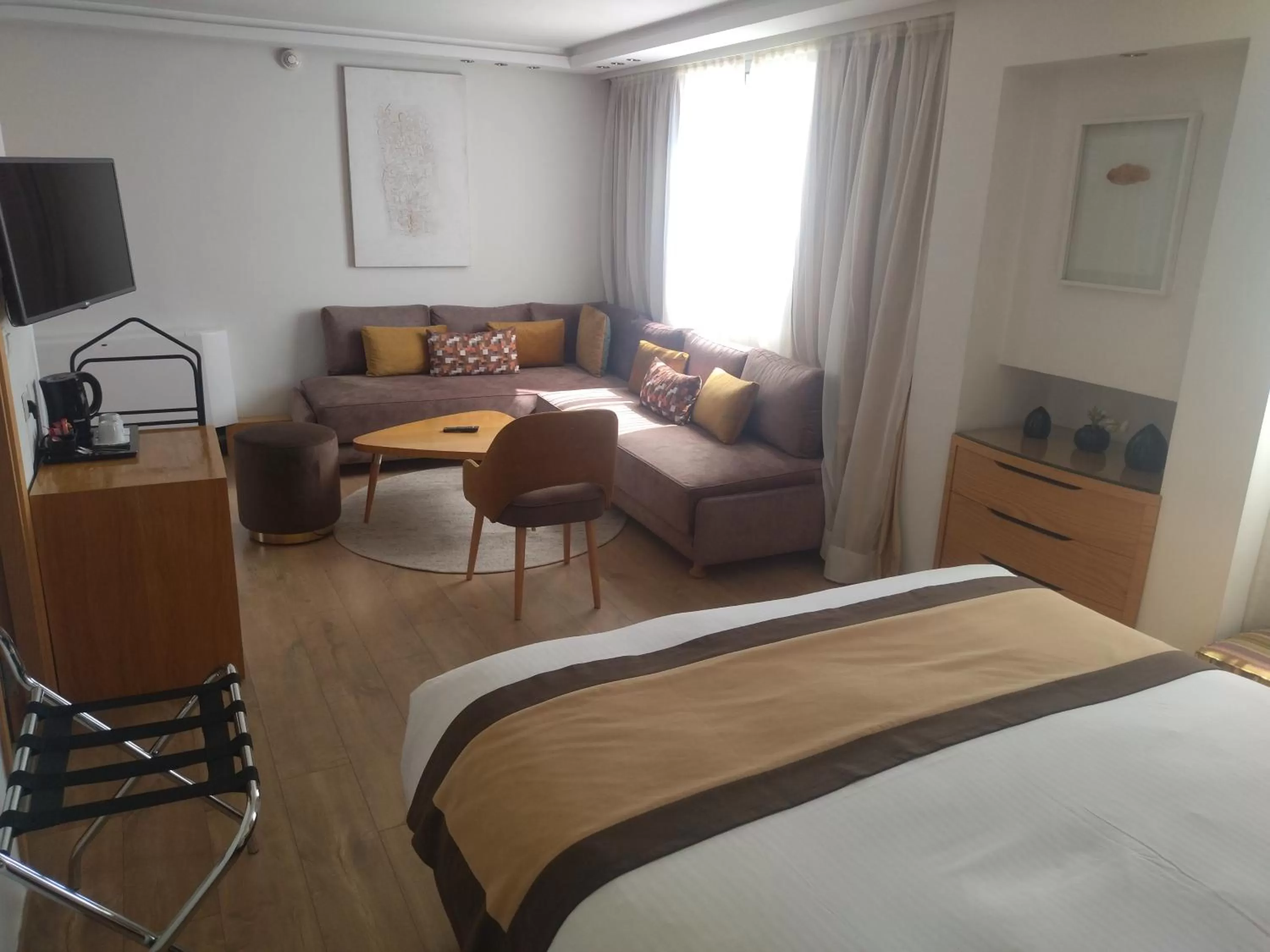 Photo of the whole room, Bed in Le Pietri Urban Hotel