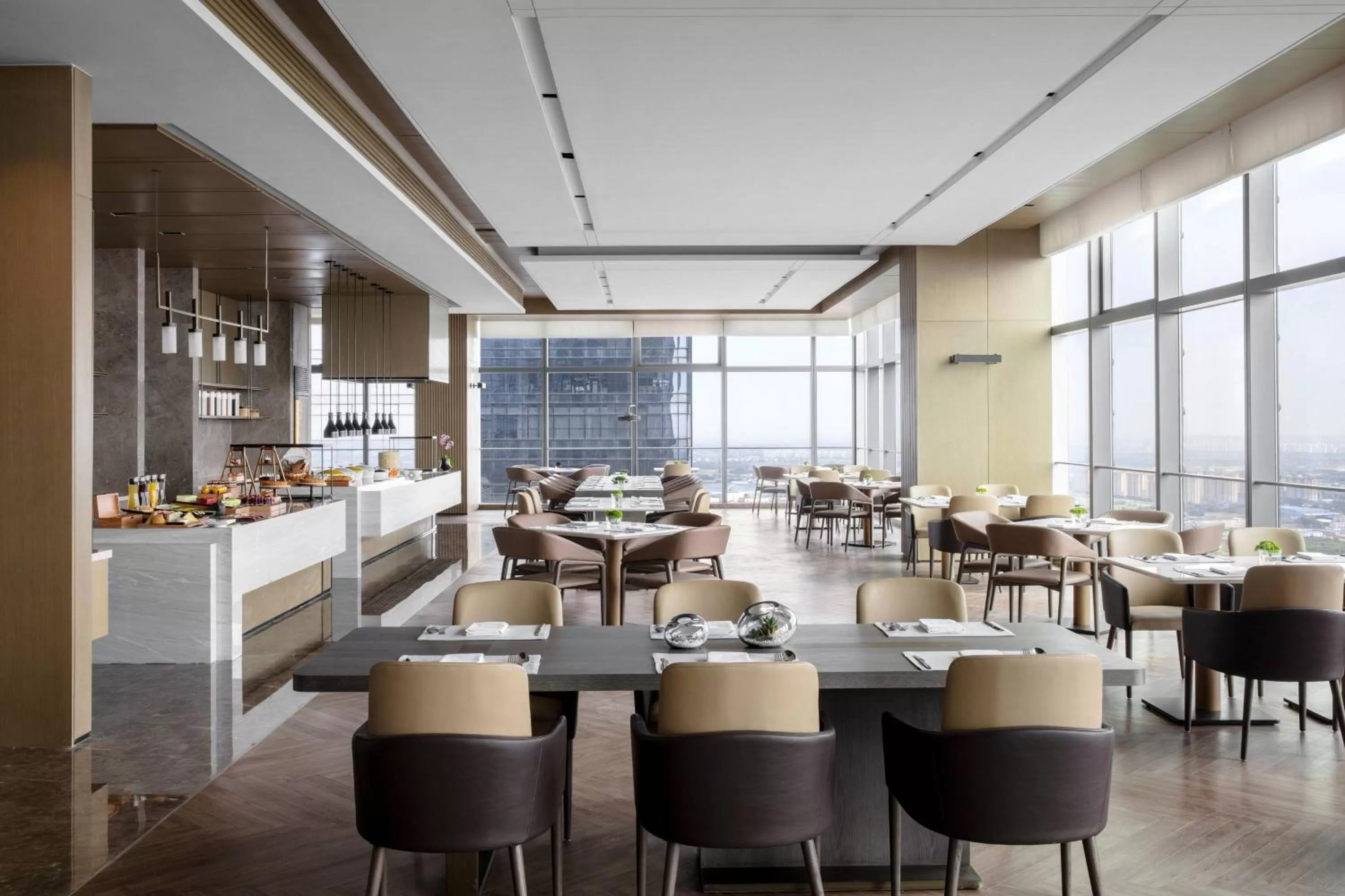 Lounge or bar in Zhangjiagang Marriott Hotel