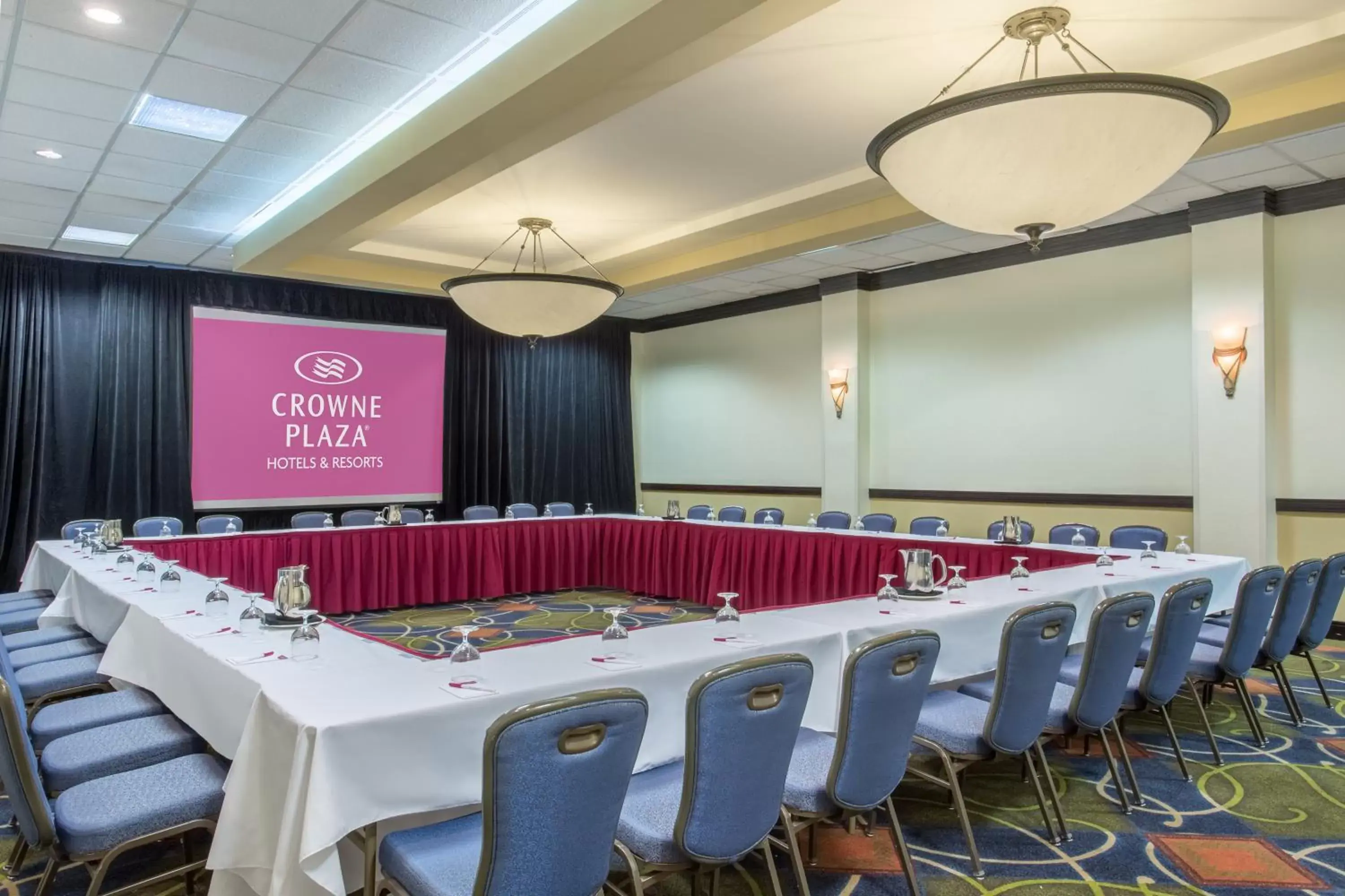 Meeting/conference room in Crowne Plaza Hotel Fort Myers at Bell Tower Shops, an IHG Hotel