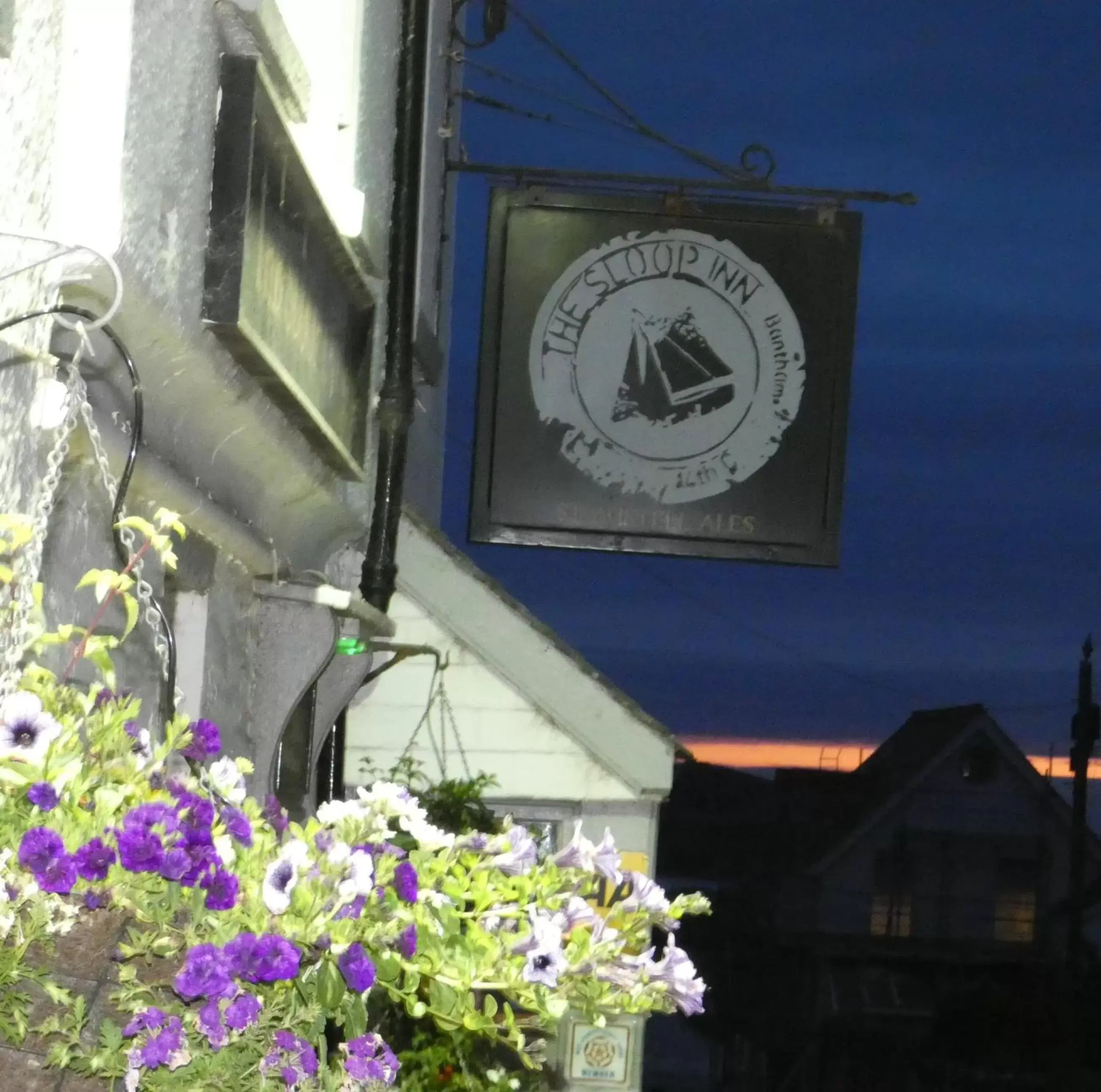 Property building, Property Logo/Sign in The Sloop Inn