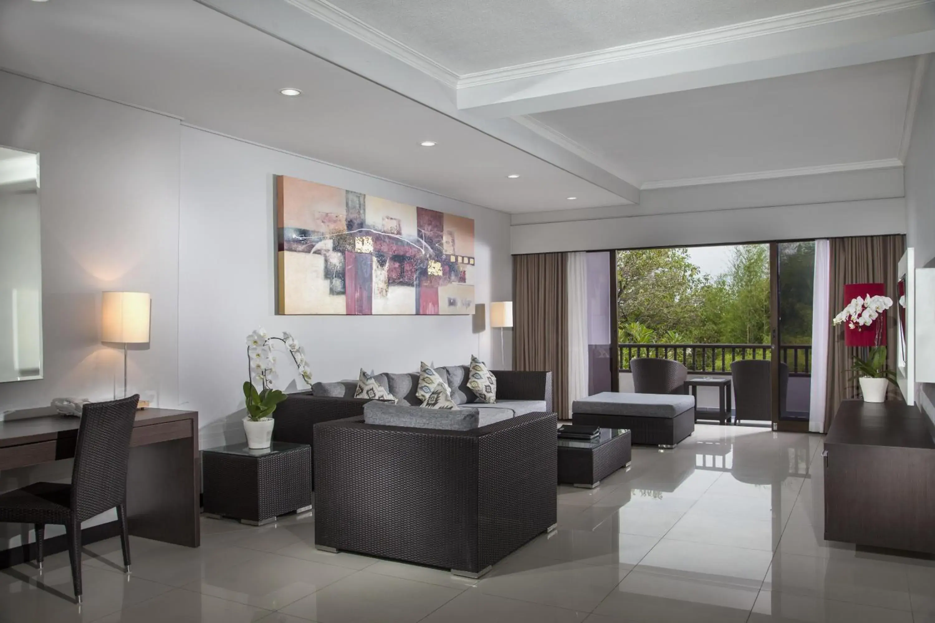 Living room, Seating Area in Prime Plaza Suites Sanur – Bali