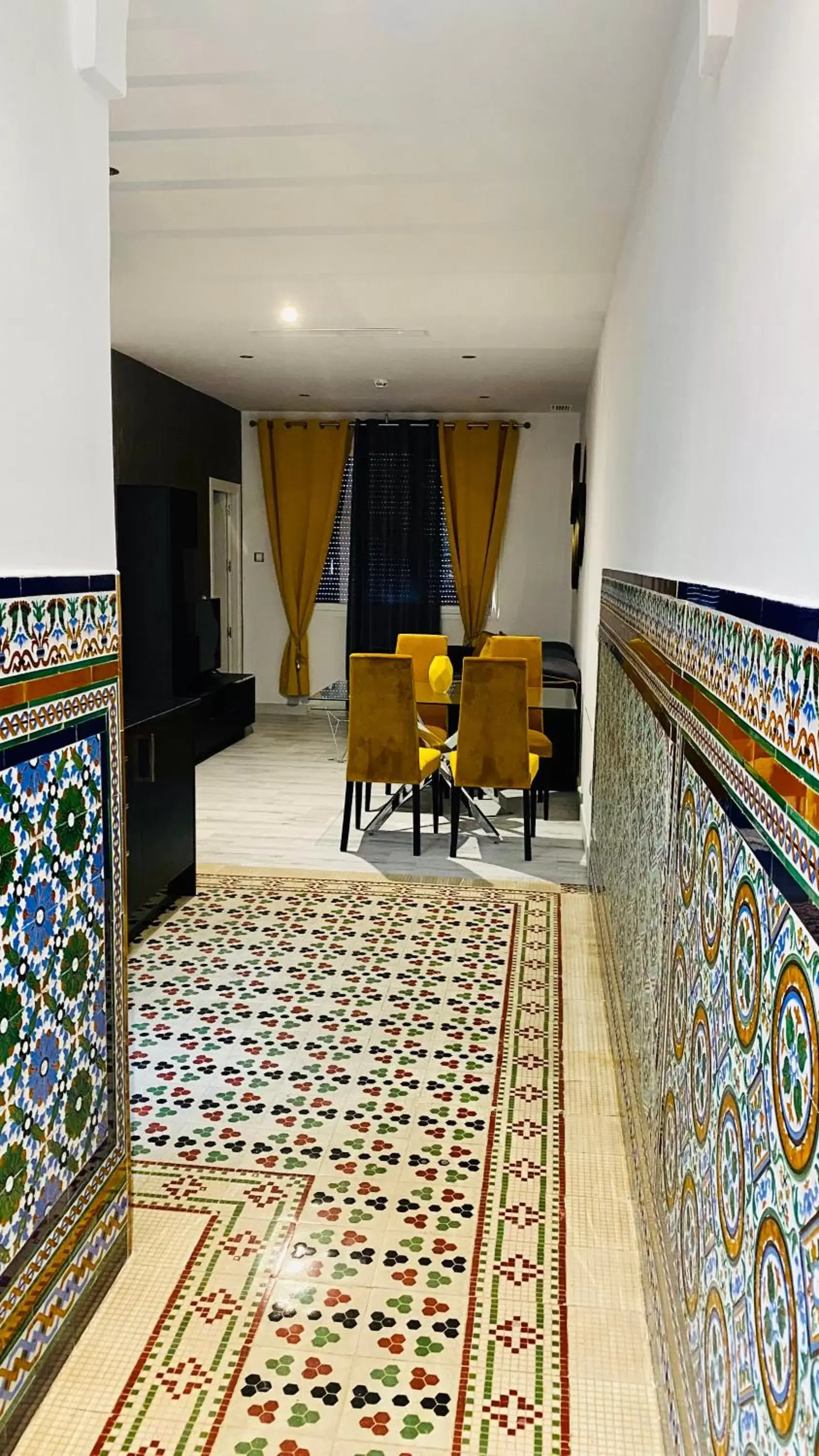 Decorative detail, Lobby/Reception in Apartamentos "El Escondite de Triana"