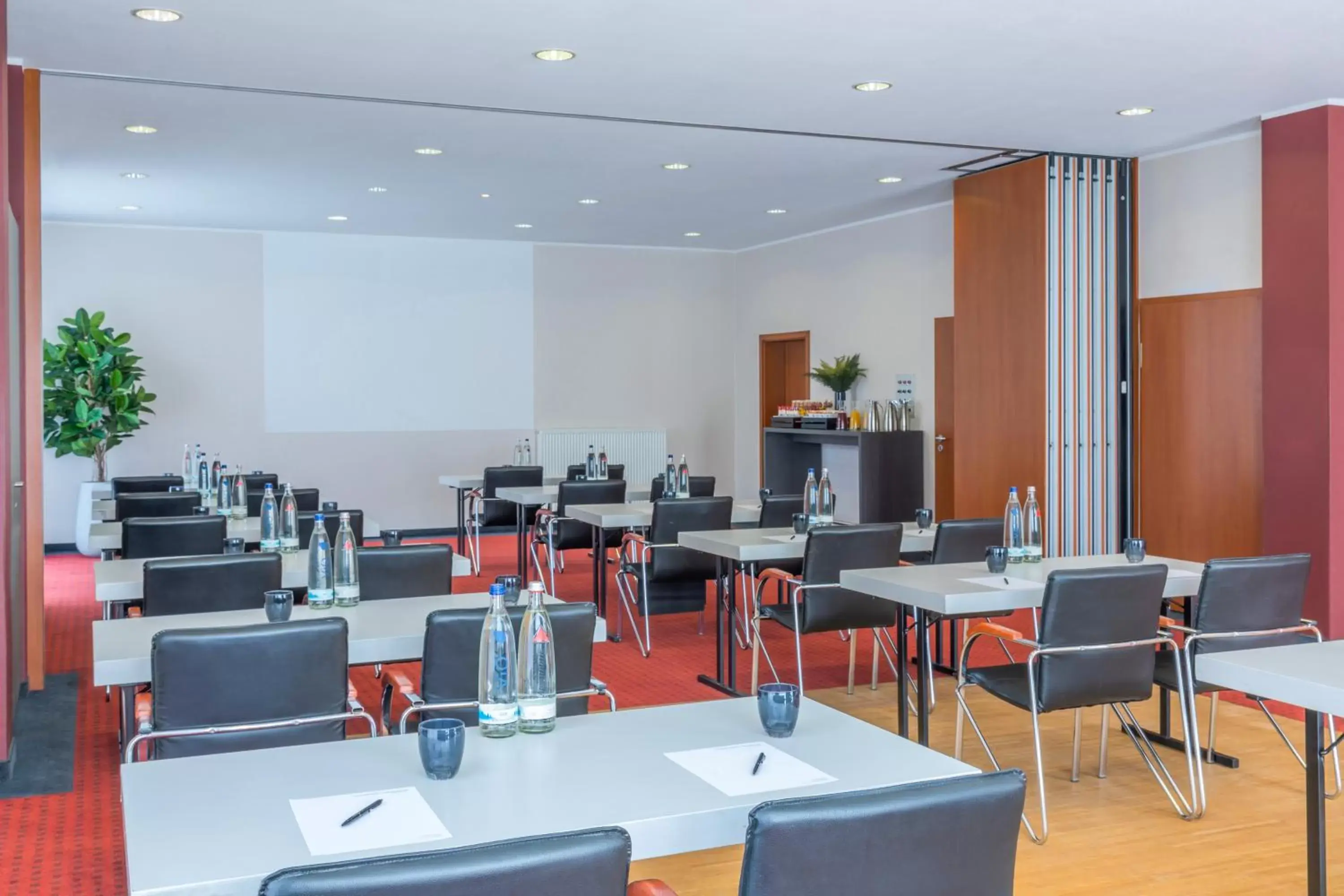 Meeting/conference room, Restaurant/Places to Eat in Hotel Münster Kongresscenter affiliated by Meliá