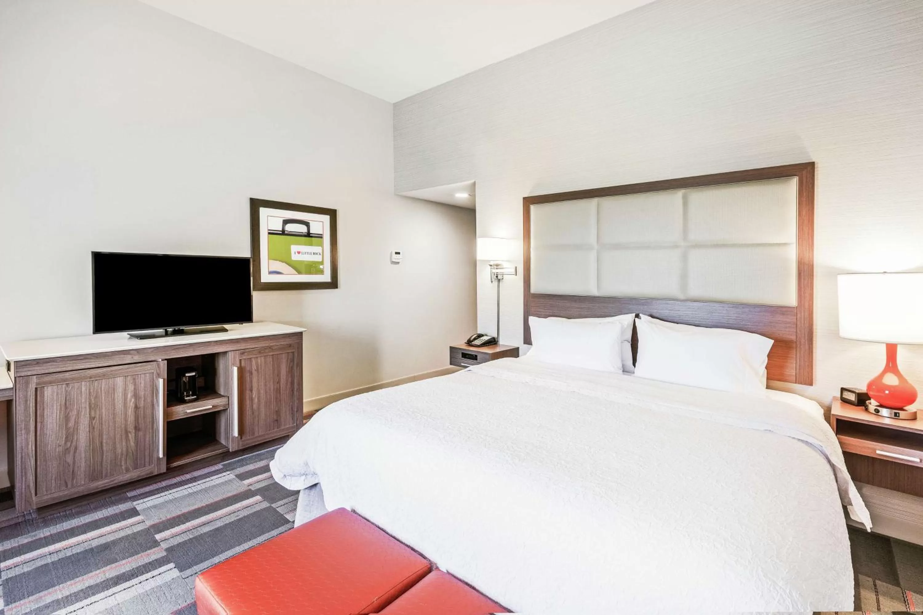 Bedroom, Bed in Hampton Inn North Little Rock McCain Mall, AR