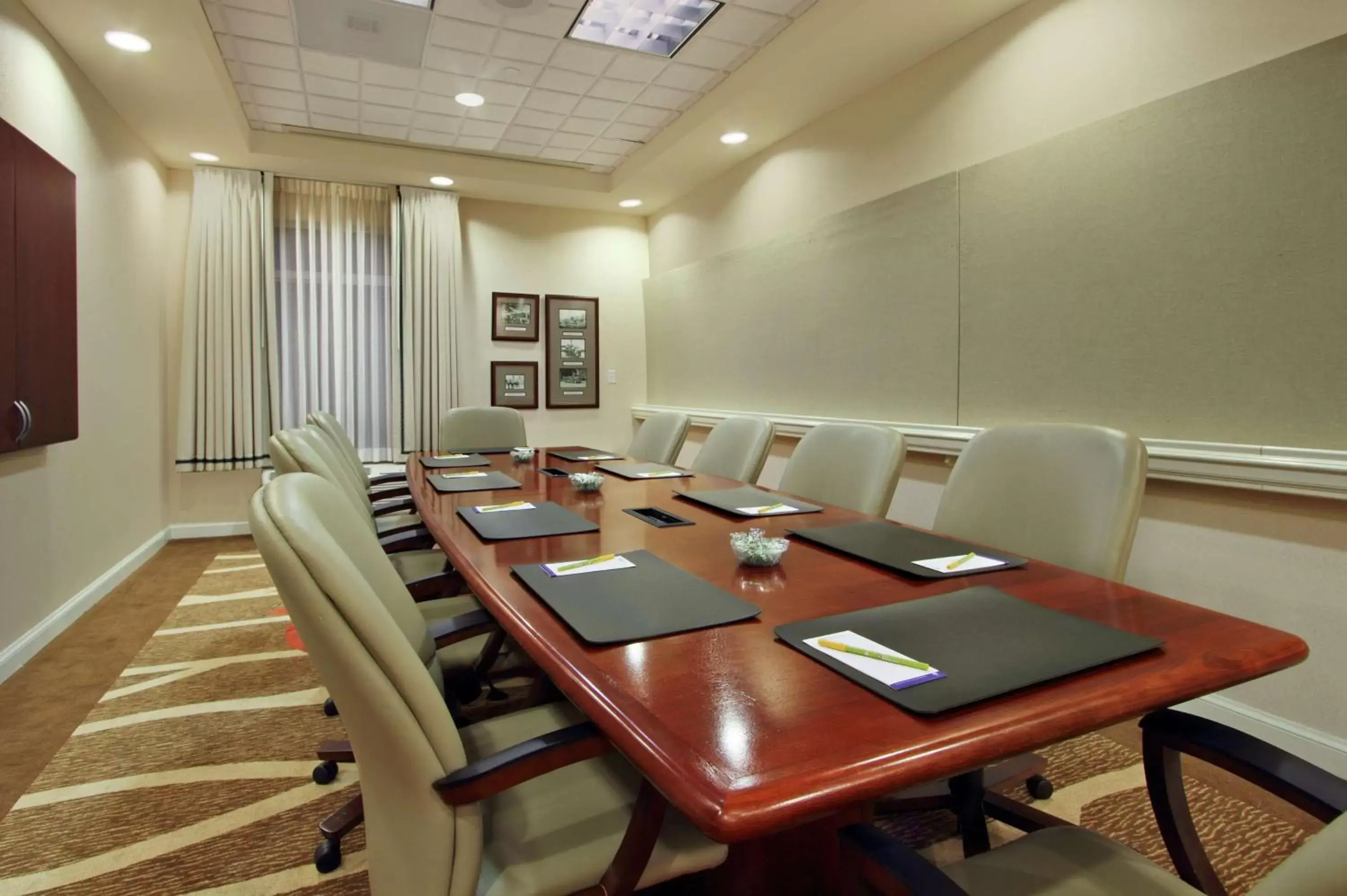 Meeting/conference room in Hilton Garden Inn Chesapeake Greenbrier