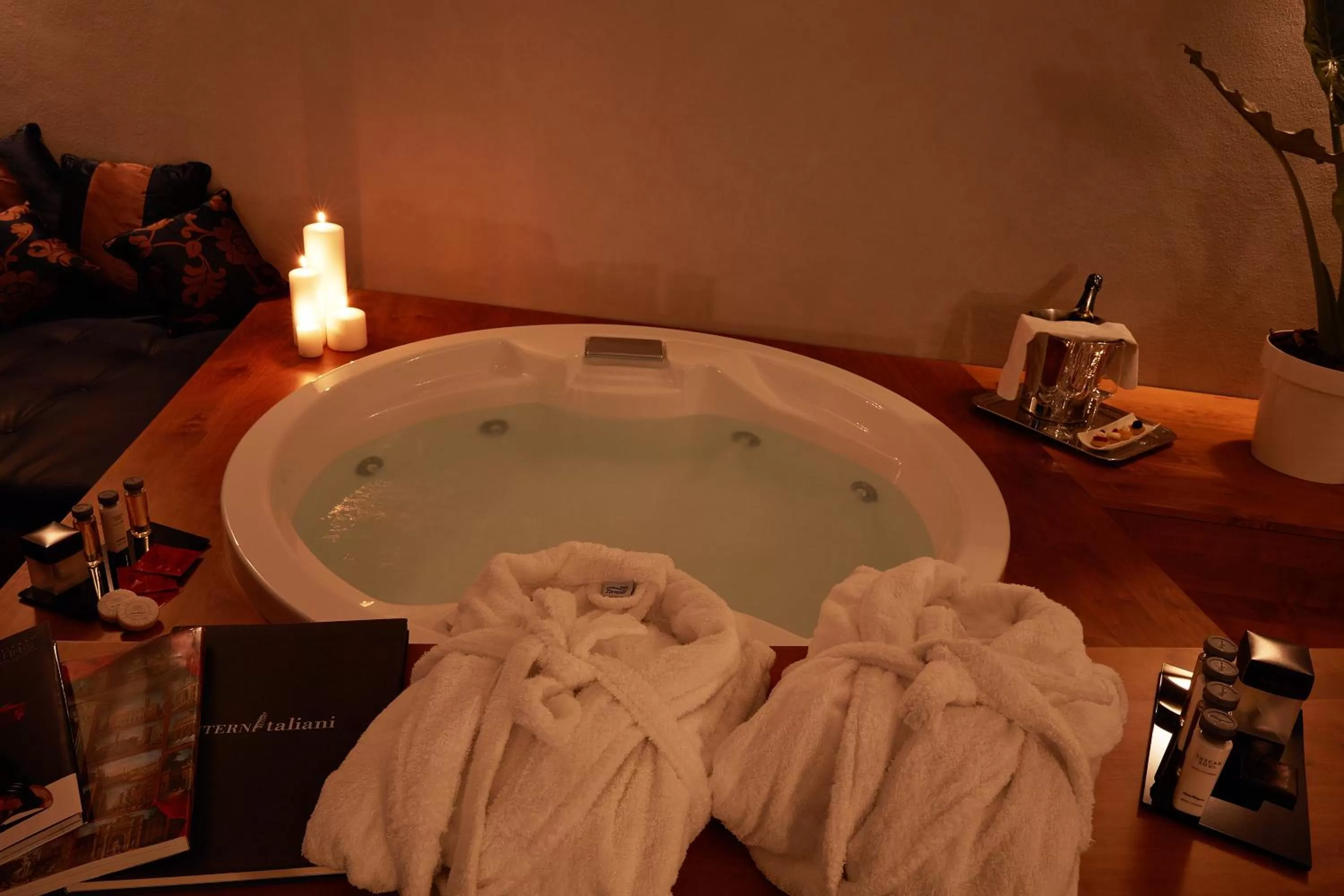 Hot Tub in The Code Hotel