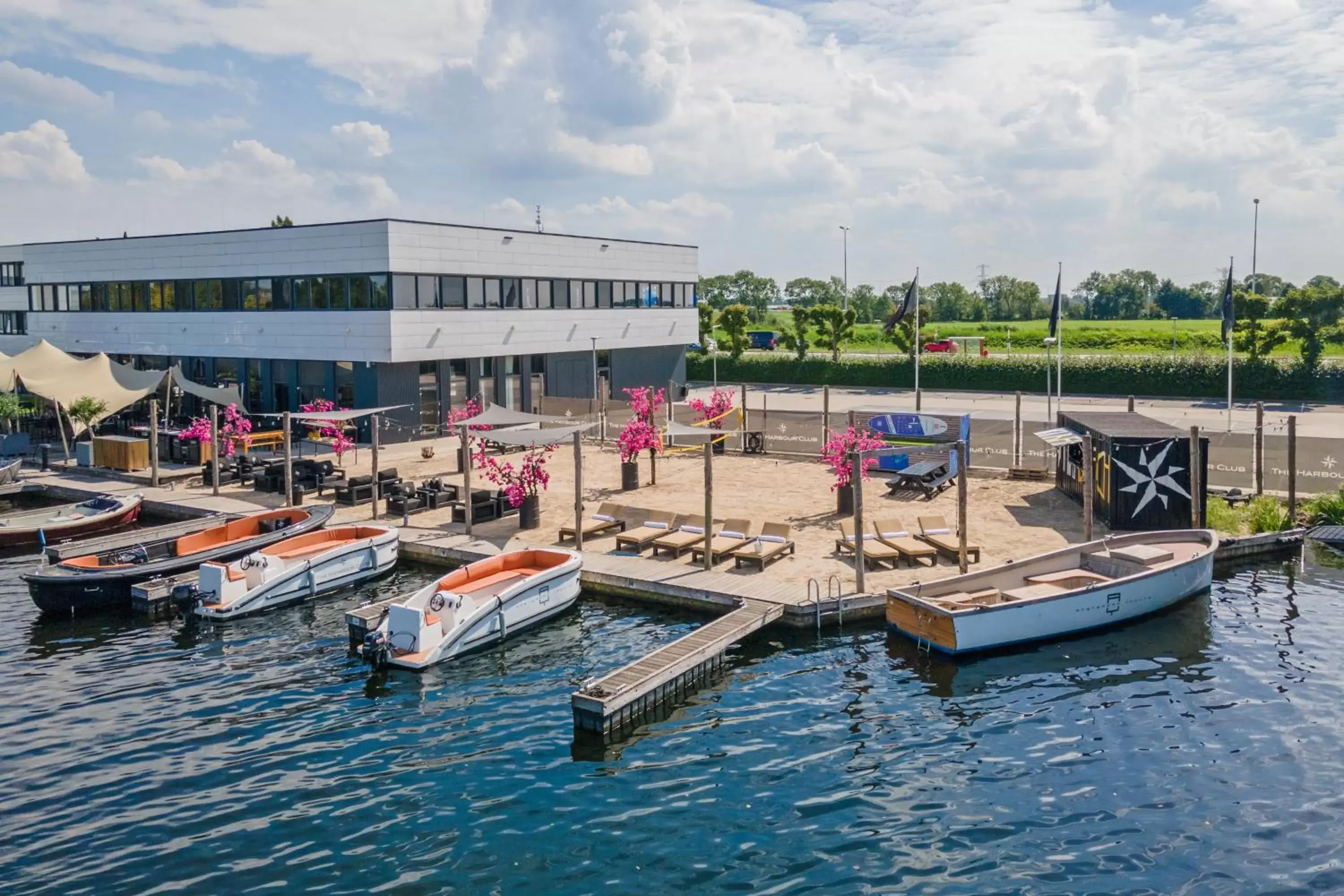 Beach in Leonardo Hotel Vinkeveen Amsterdam