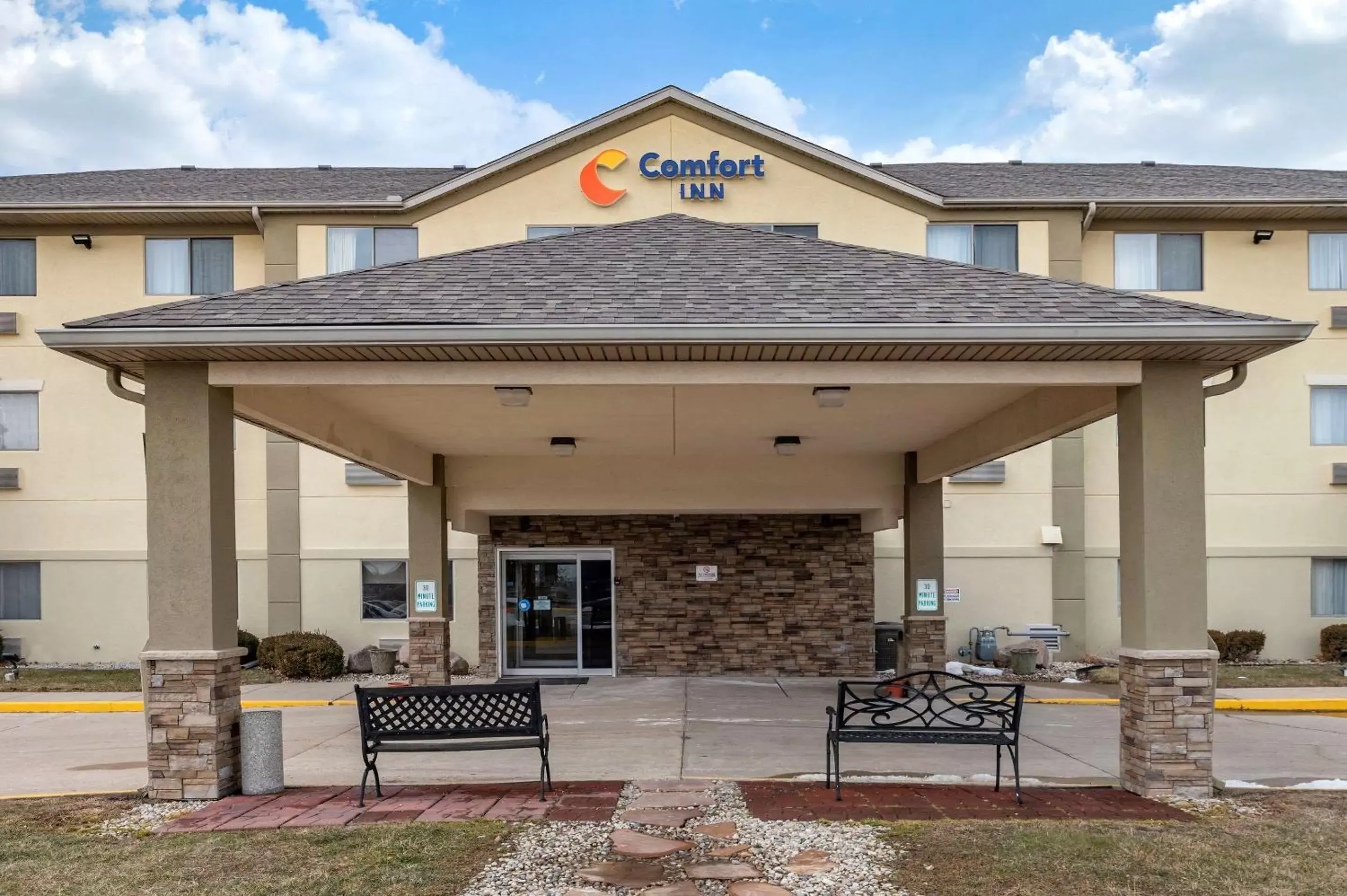 Property building in Comfort Inn Shelbyville North