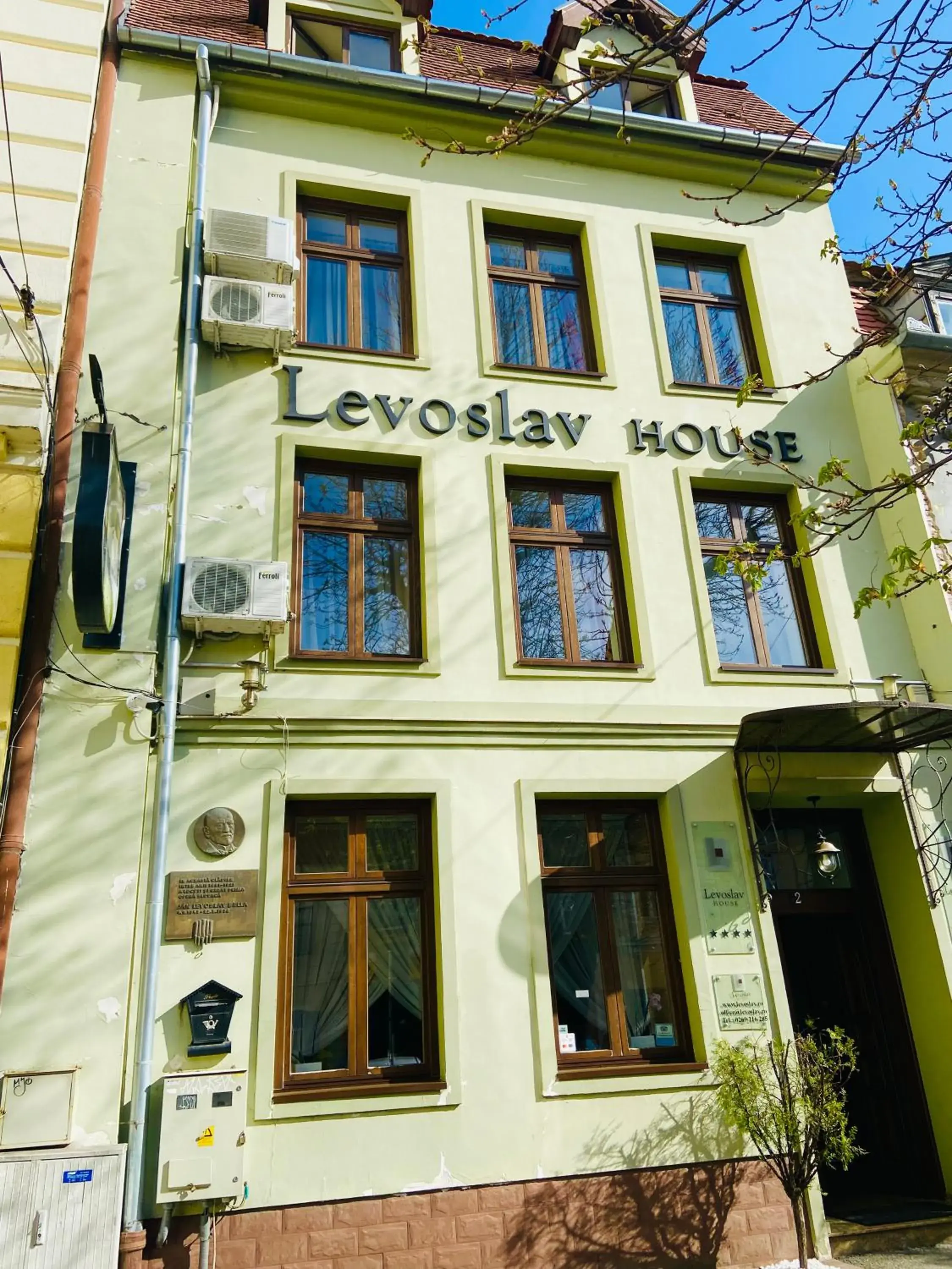 Property Building in Levoslav House Hotel