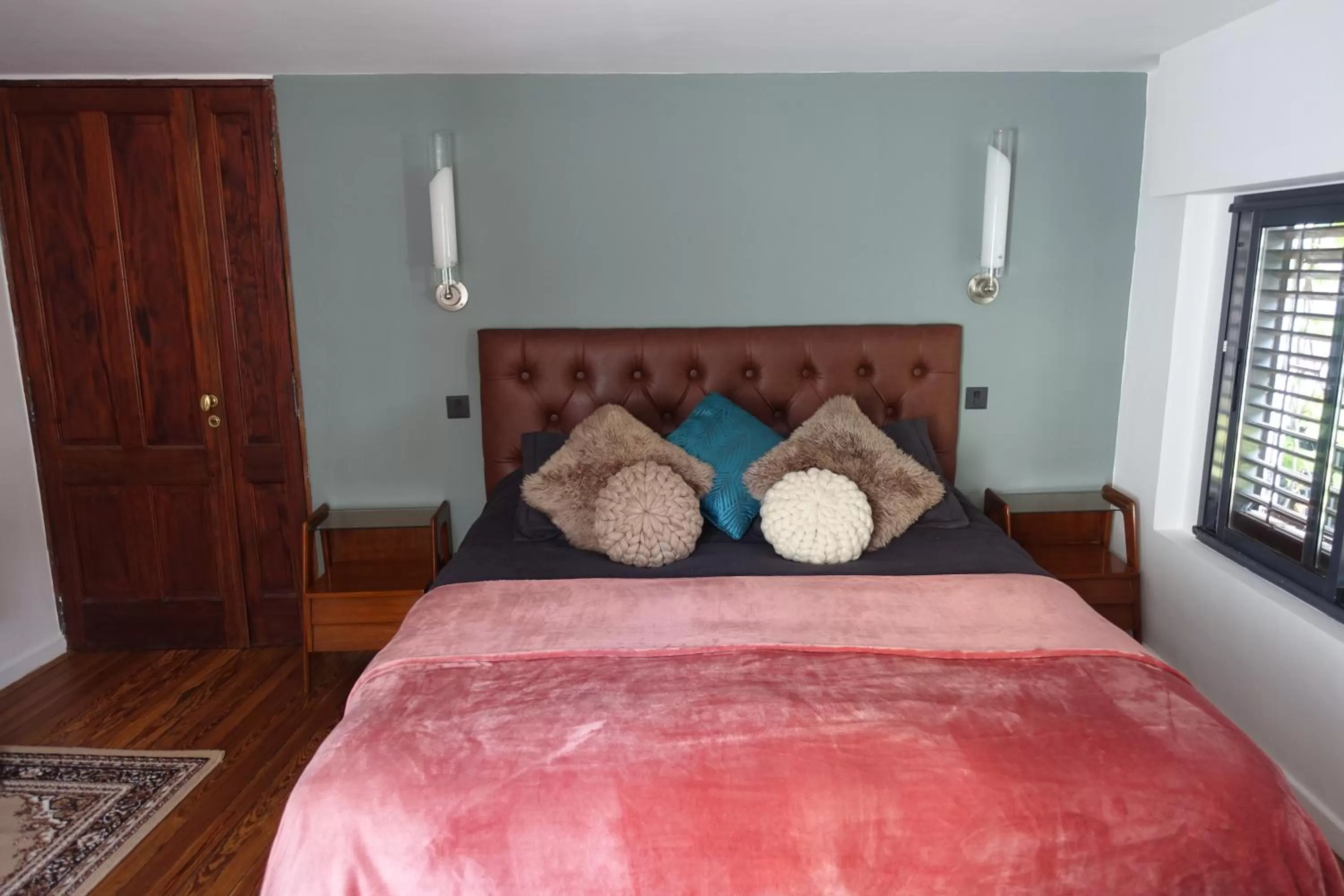 Bedroom, Bed in Le Petit Palais