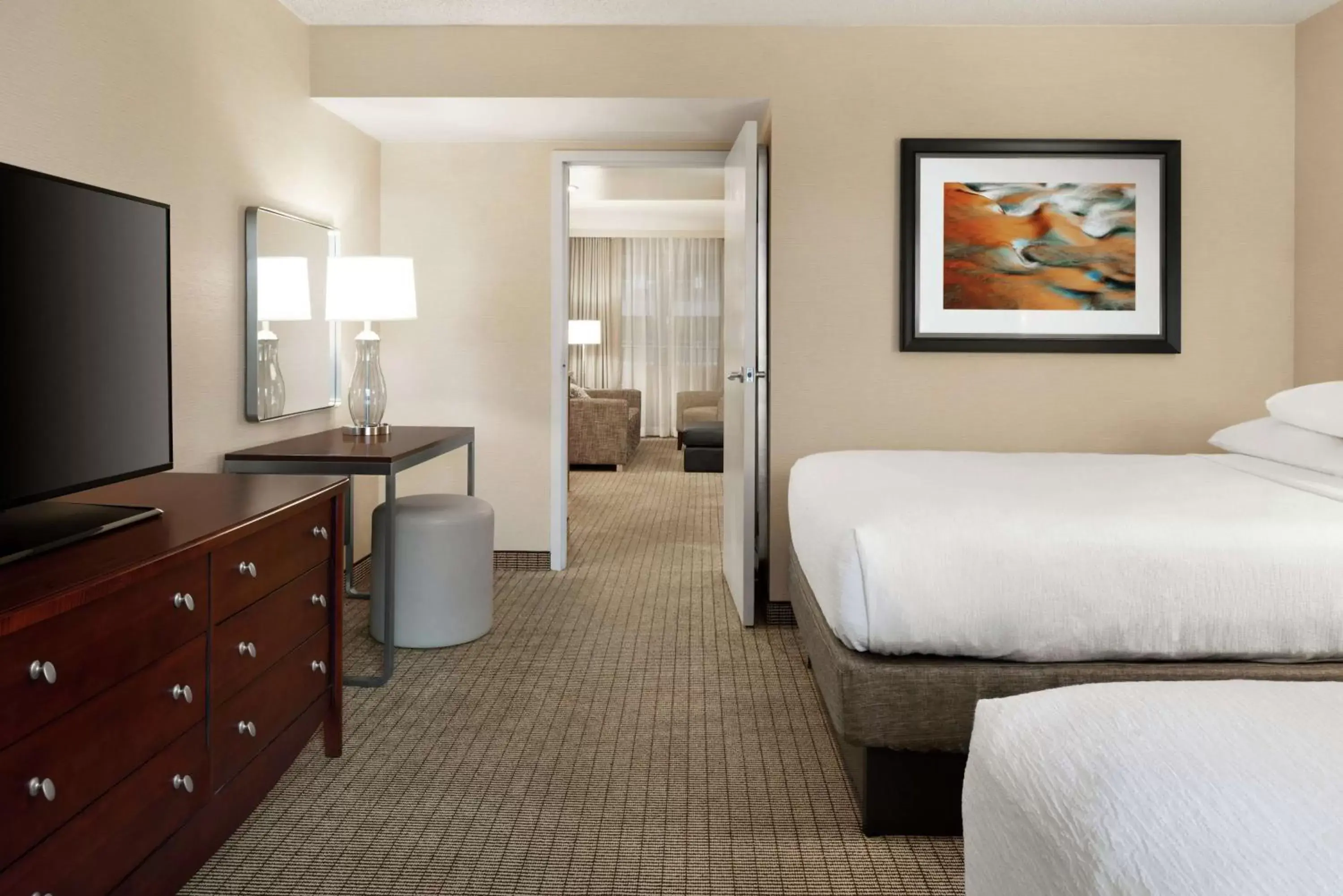 Bedroom, Bed in Embassy Suites Cincinnati - RiverCenter