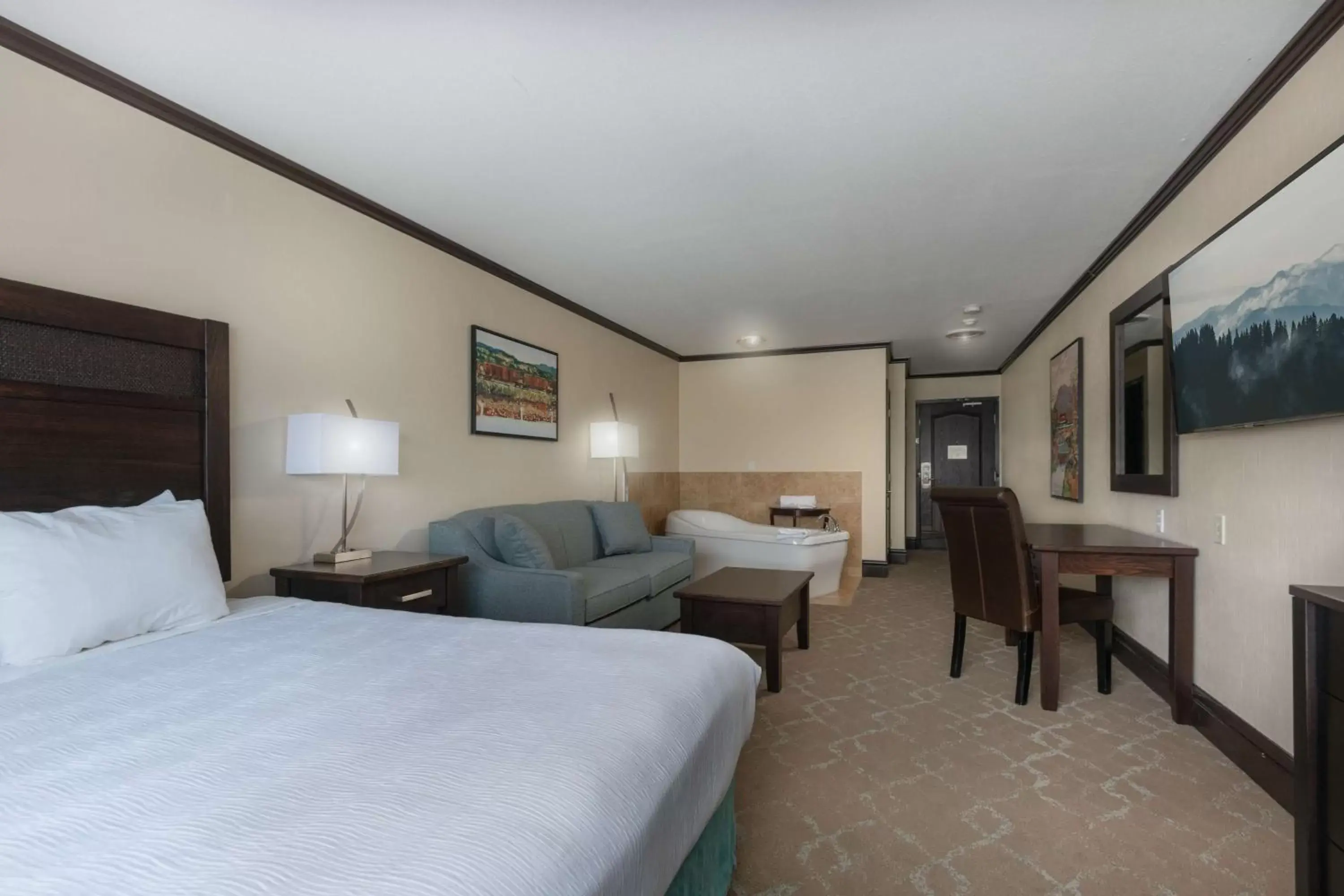 Bedroom in Prestige Rocky Mountain Resort Cranbrook, WorldHotels Crafted